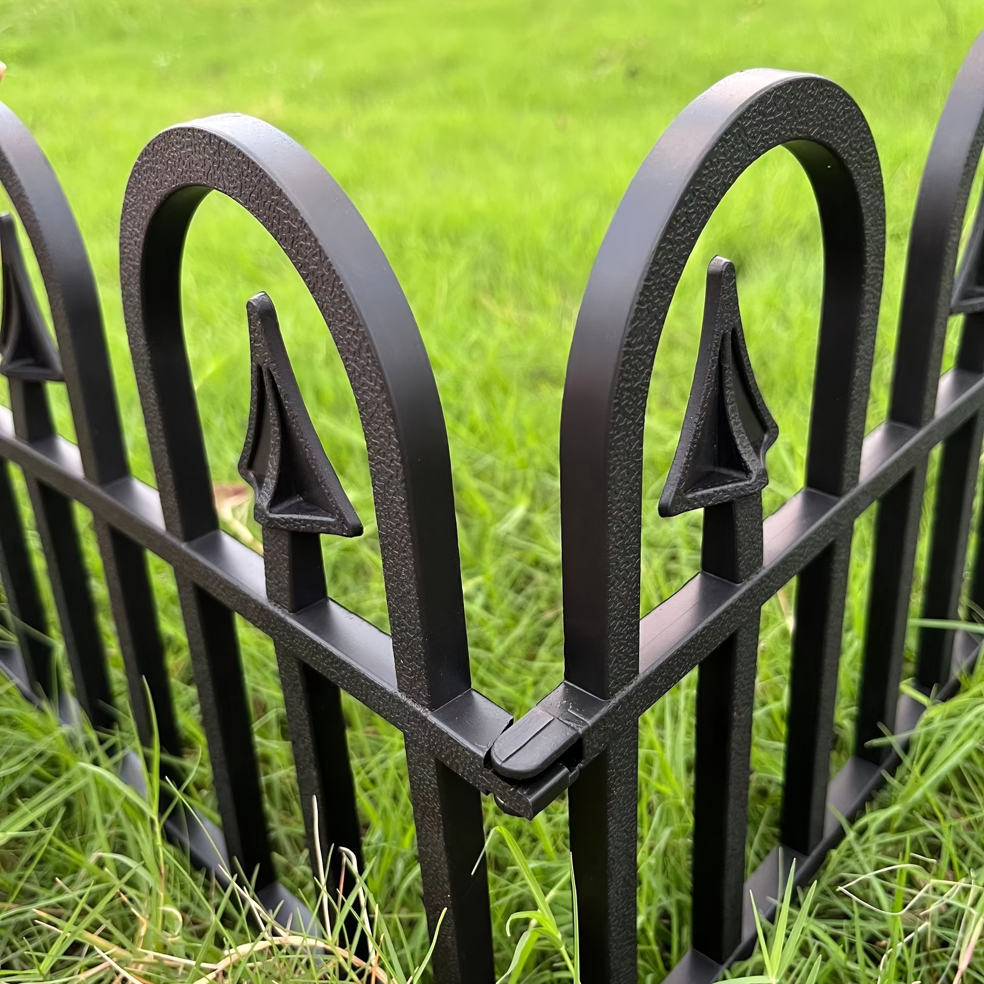 

4-piece Black Arrow Fence - Detachable, Durable Plastic Garden Edging For Yard & Patio Decor