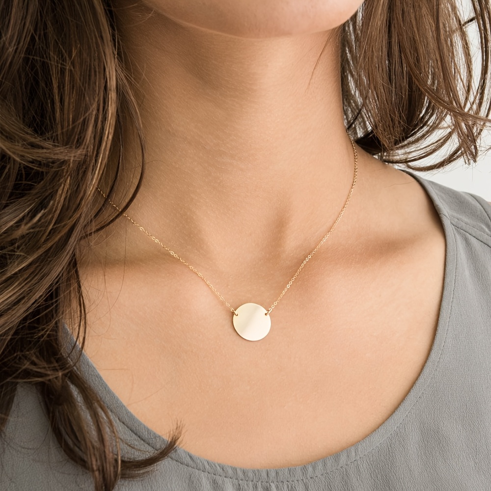 Unique High-End Women's Necklace with Round Geometric Pendant