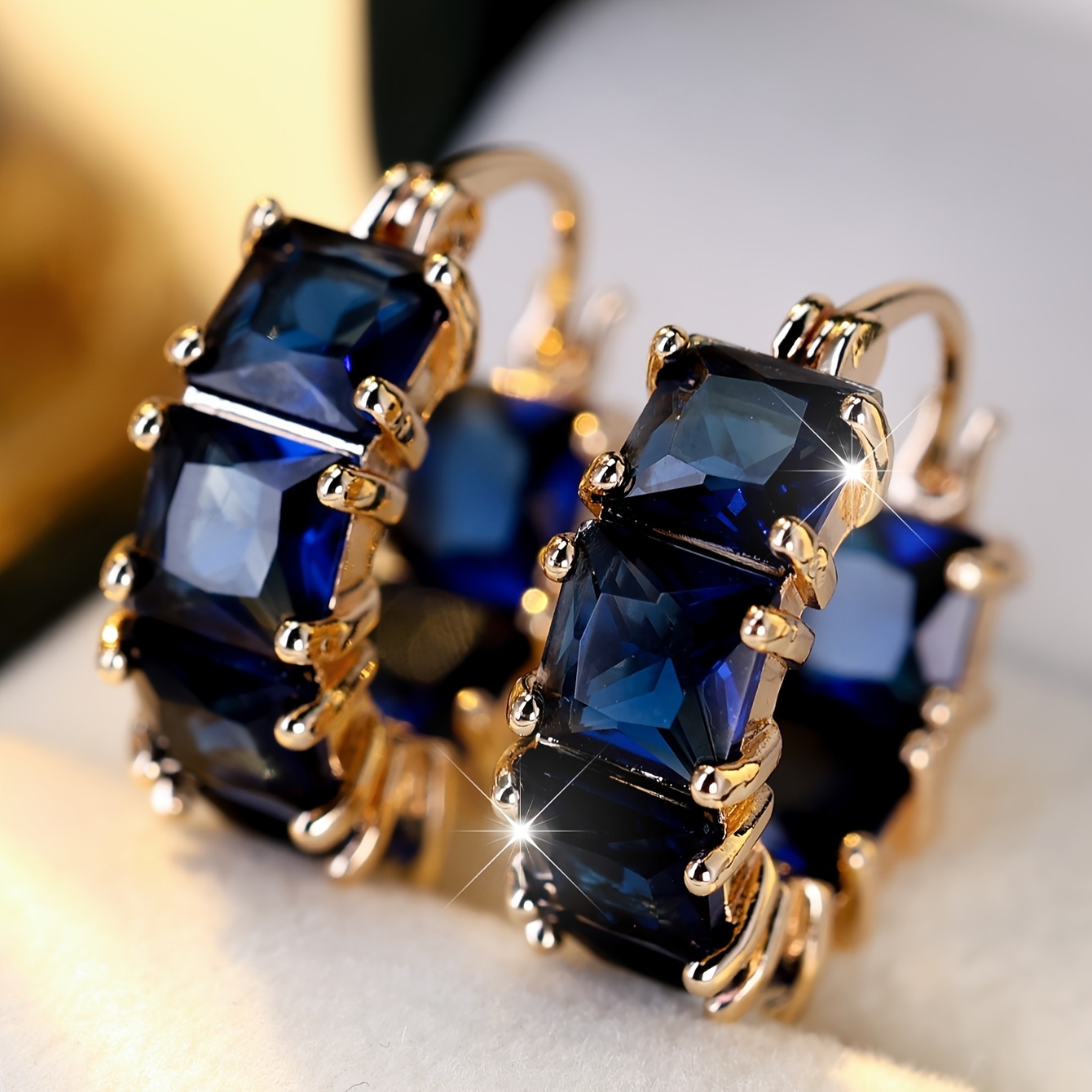 TEMU Paire de boucles d'oreilles clous exquises en synthétique pour femmes, mode de luxe léger, boucles d'oreilles polyvalentes, parfaites pour un