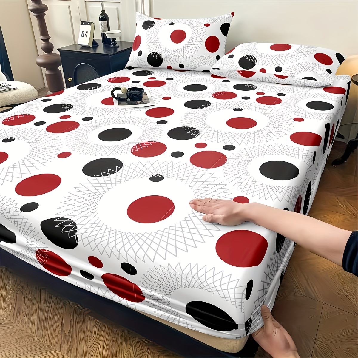 3pcs Fashion Polka Bedding, Including 1pc Fitted Sheet And 2pcs Pillowcases, - To Care For - Durable And Decor