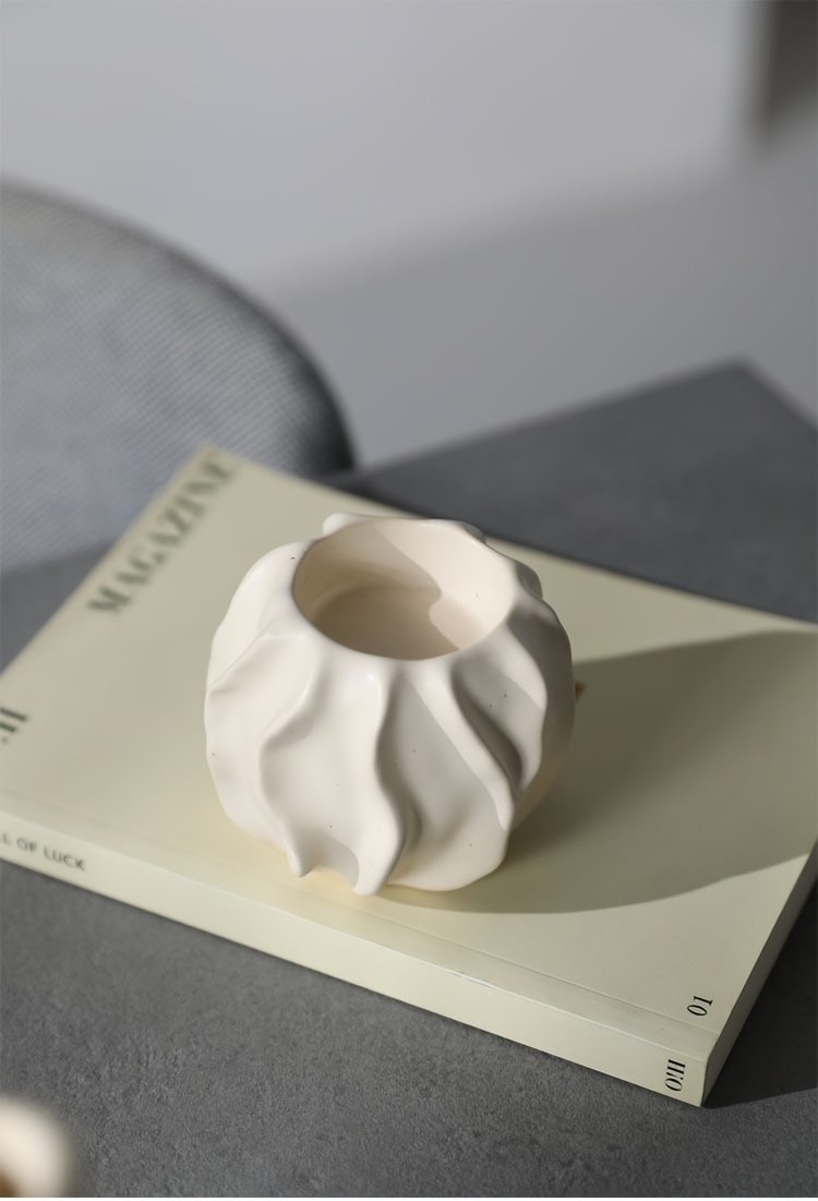 1pc Modern Minimalist Creative Geometric Abstract Ceramic Candle Holder Ornament, Modern Minimalist Home Easter Prop Candle Holder, Wedding Tabletop Soft Decoration