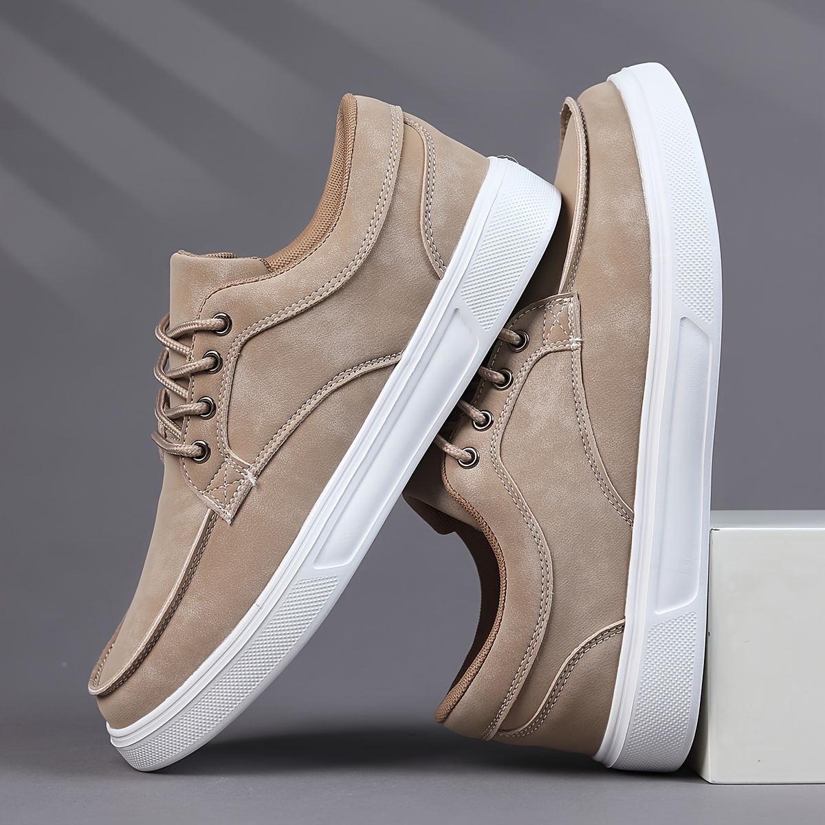 Men's Retro Low-Top Sneakers - Lace-Up Shoes Suitable for Casual & Sports - Comfortable Round Toe & Cushioned Sole - Minimalist Solid Color Athletic Footwear for Year-Round Wear