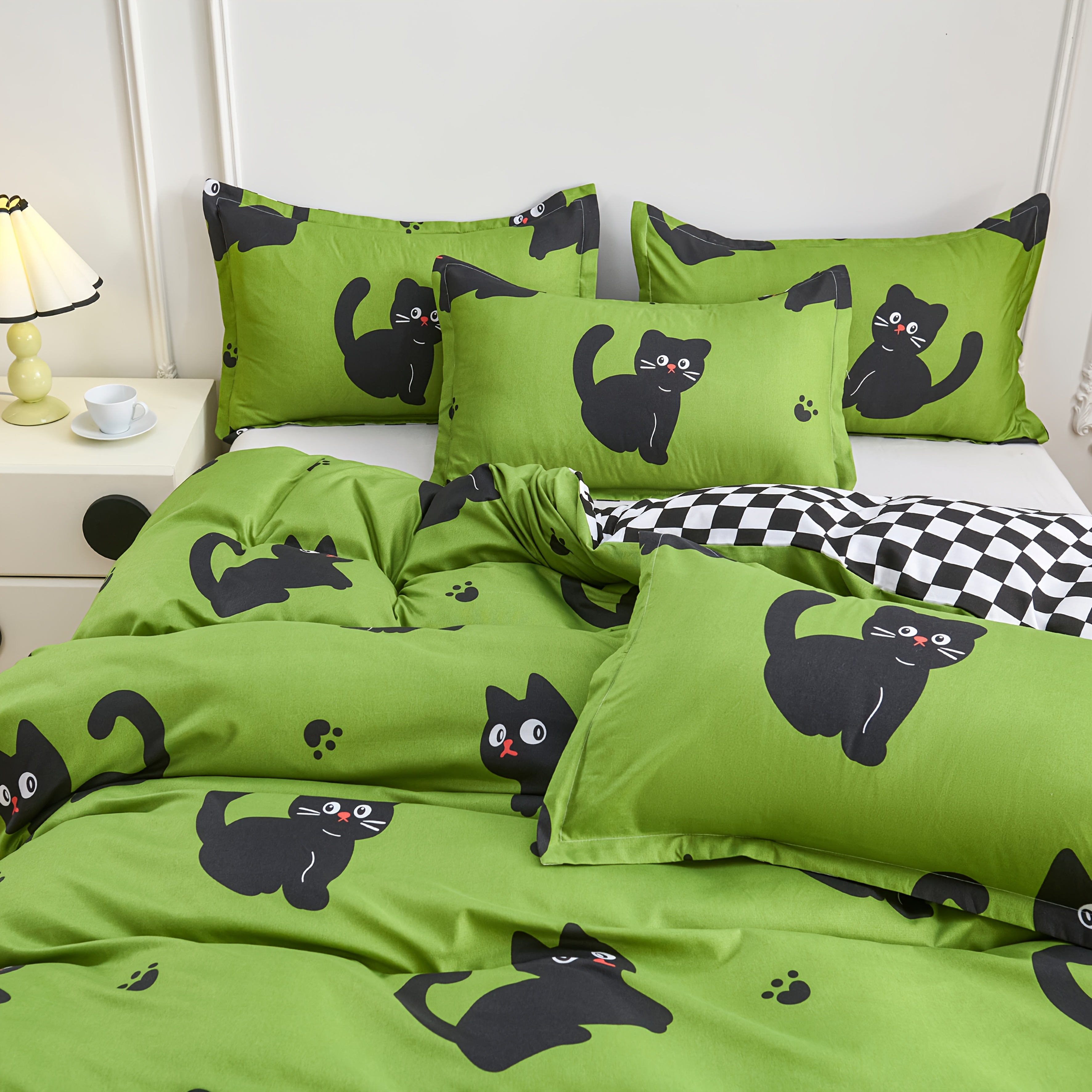 Cartoon Kitten, Suitable For Master Bedroom And , Soft, Comfortable, Skin-friendly And Breathable Two/three-piece Set