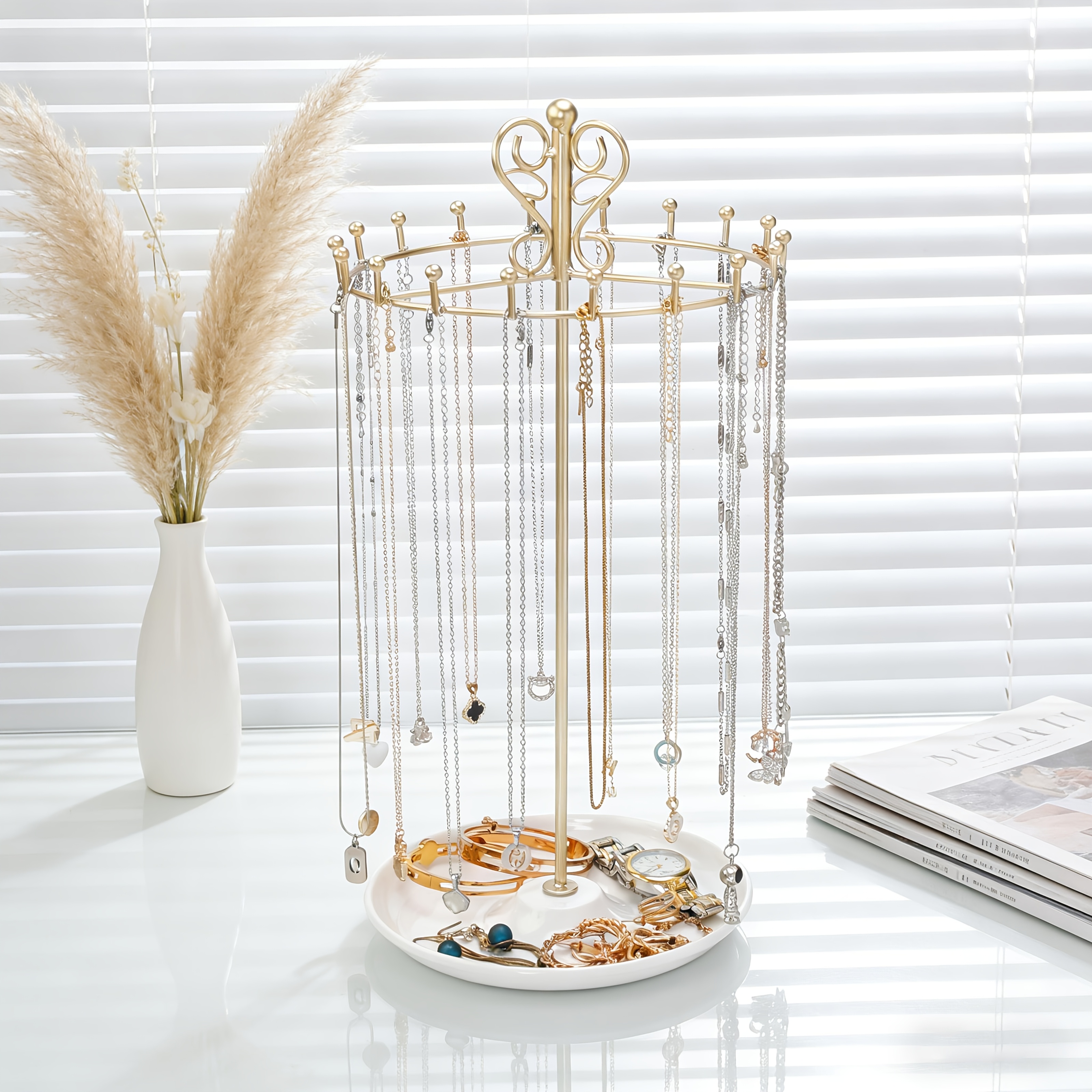 Sturdy Metal Holder Jewelry Display Stand