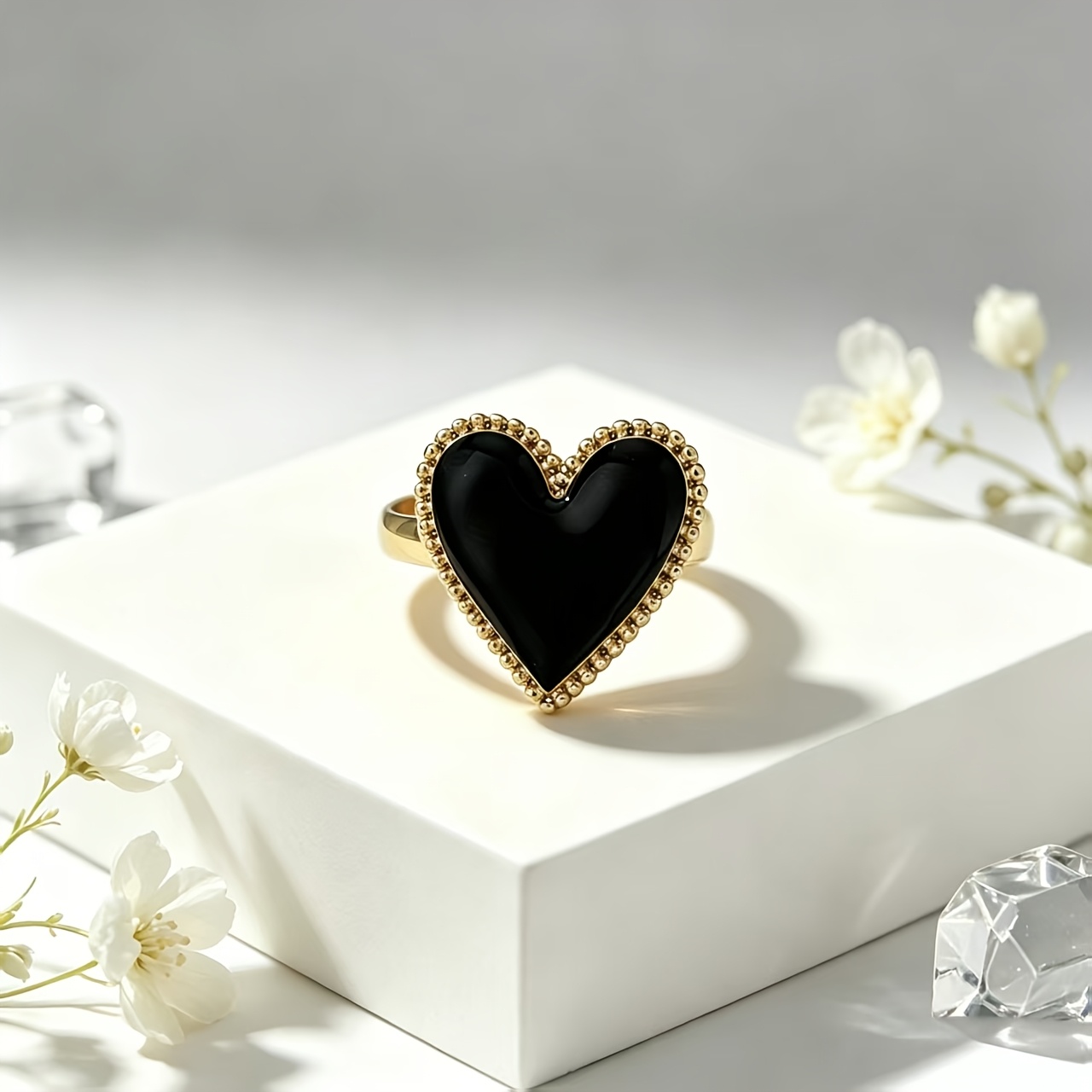 TEMU 1pc Retro Style Exquisite Romantic Elegant Heart Ring Suitable For Women' Wear Or Banquets