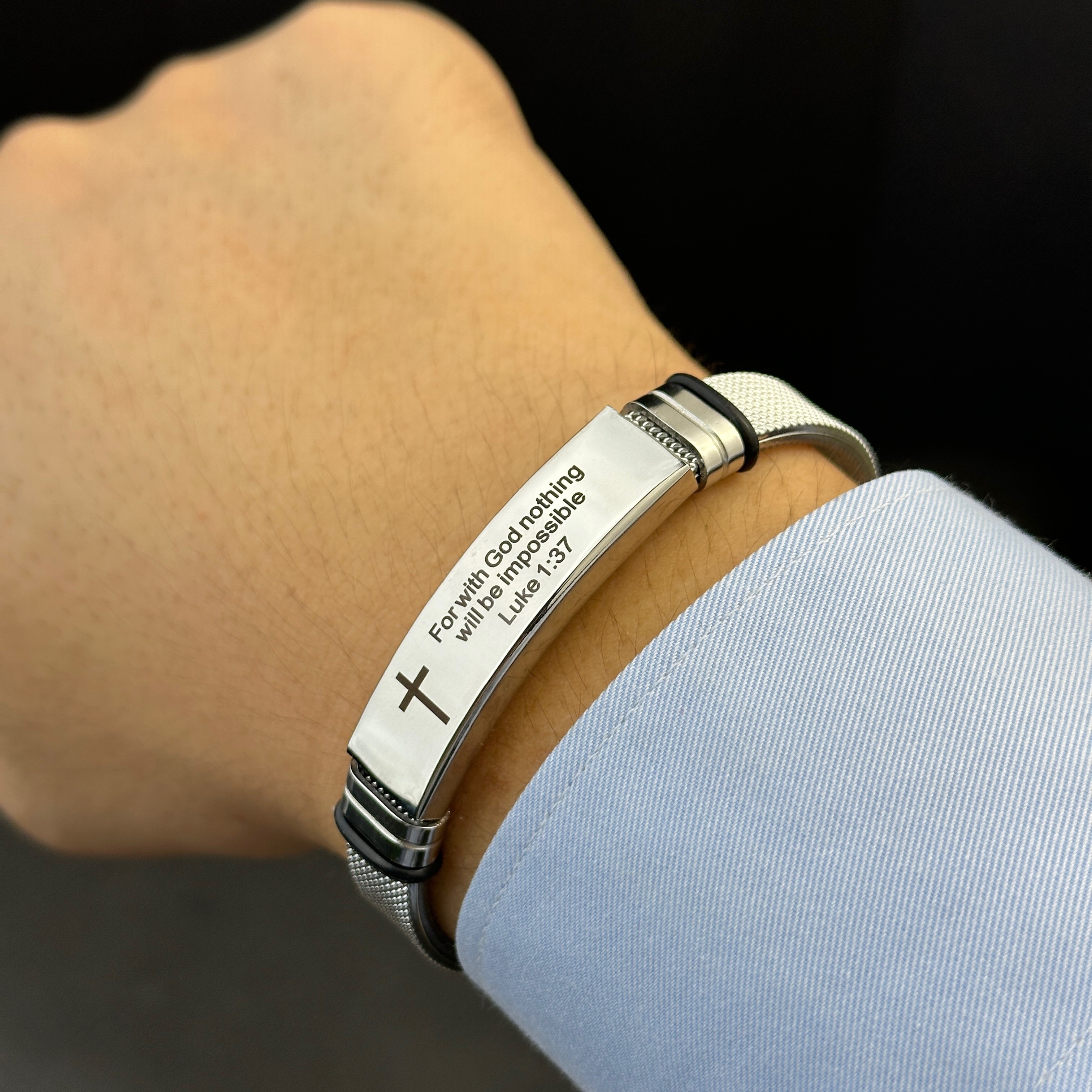 可调节不锈钢硅胶手链，带十字架和 经文“因为在上帝，没有什么是不可能的”路加福音 1:37 - 励志袖口腕带首饰，无电镀 - 休闲风格日常佩戴配饰，送礼佳品 详情 2
