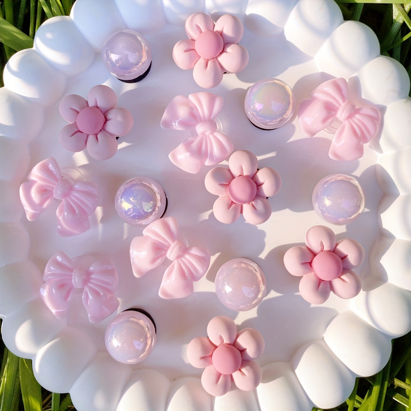 TEMU 16 pièces de Décorations de Chaussures pour Femmes et Polyvalentes avec Nœuds Floraux Roses Détachables, Boucles Multifonctionnelles, Adaptées