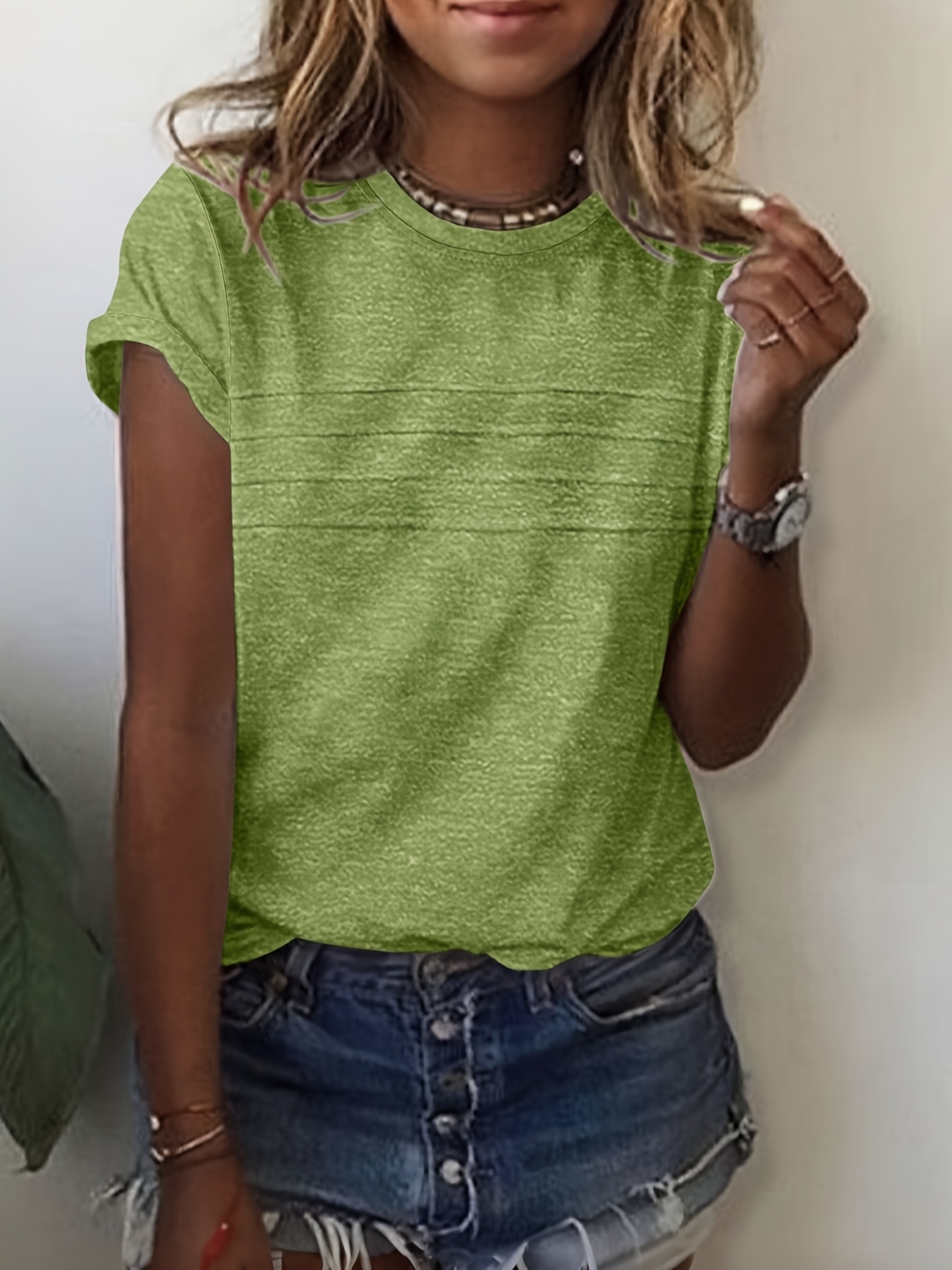 Women'S Stylish Commuting Shirt with Pleated Design at The Chest, Round Neck, And Short Sleeves.