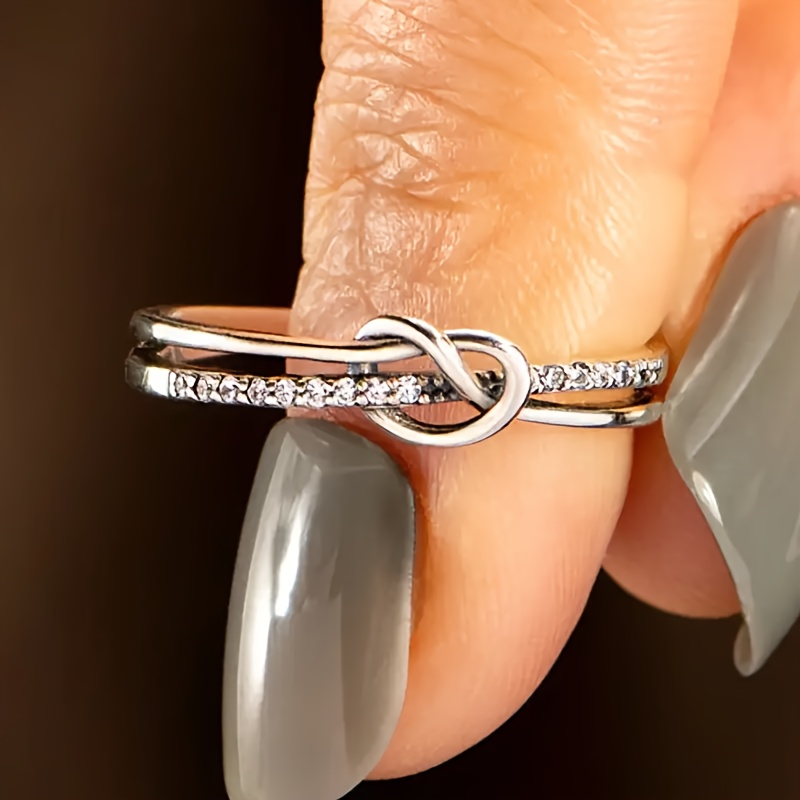 Heart-Shaped Lady's Ring, Timeless Design for Daily Wear