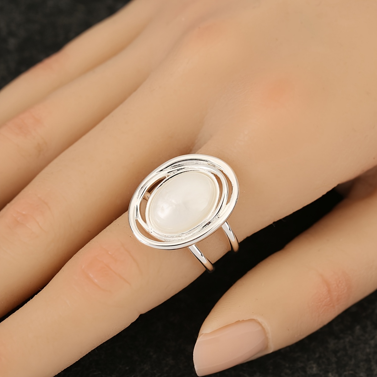 Copper Ring Inlaid with Zirconia, Exquisite Oval Geometric Design