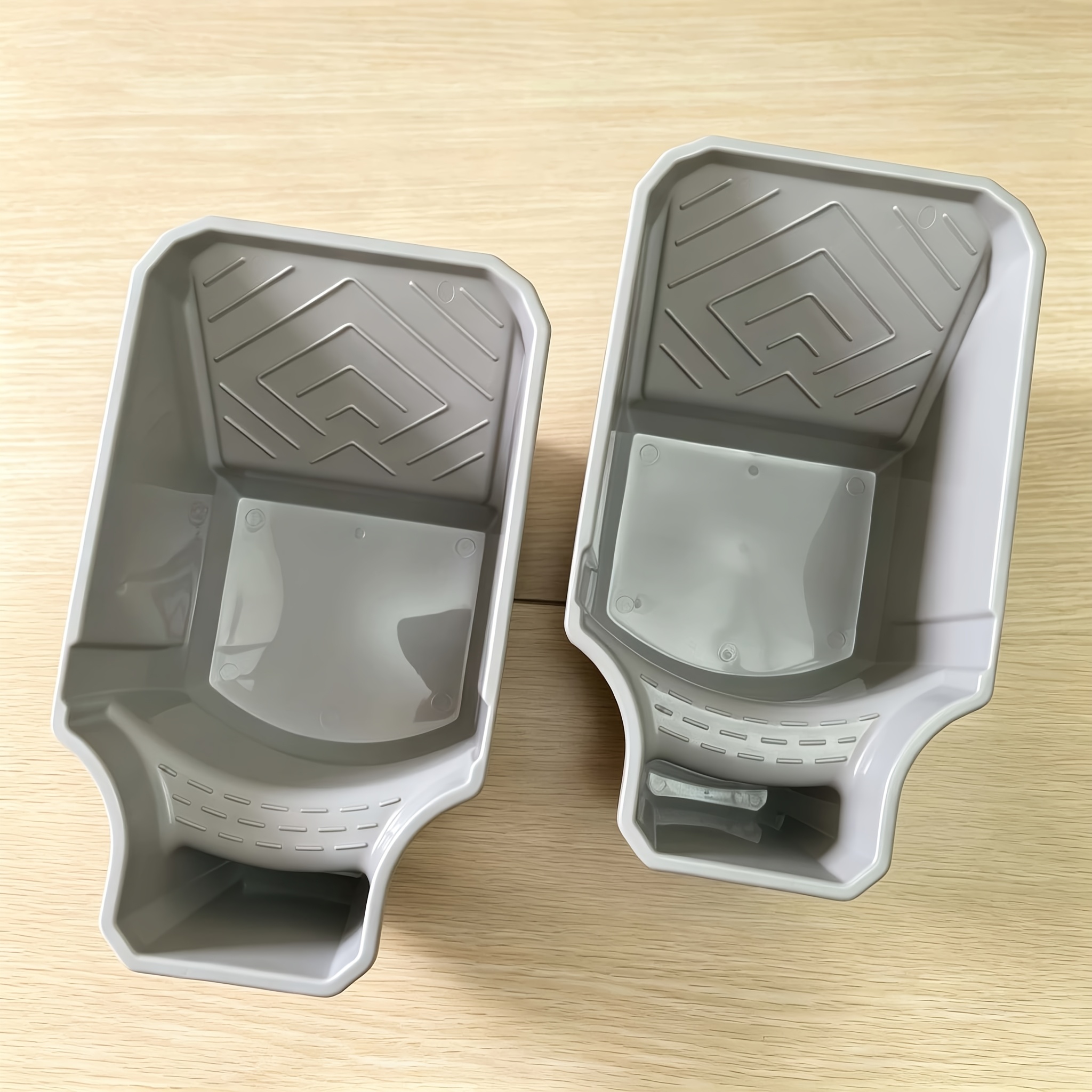 TEMU 2pcs Paint Trays, Plastic Hand-held Paint Cups. Lightweight And Durable, For Painting, Helps Save Paint