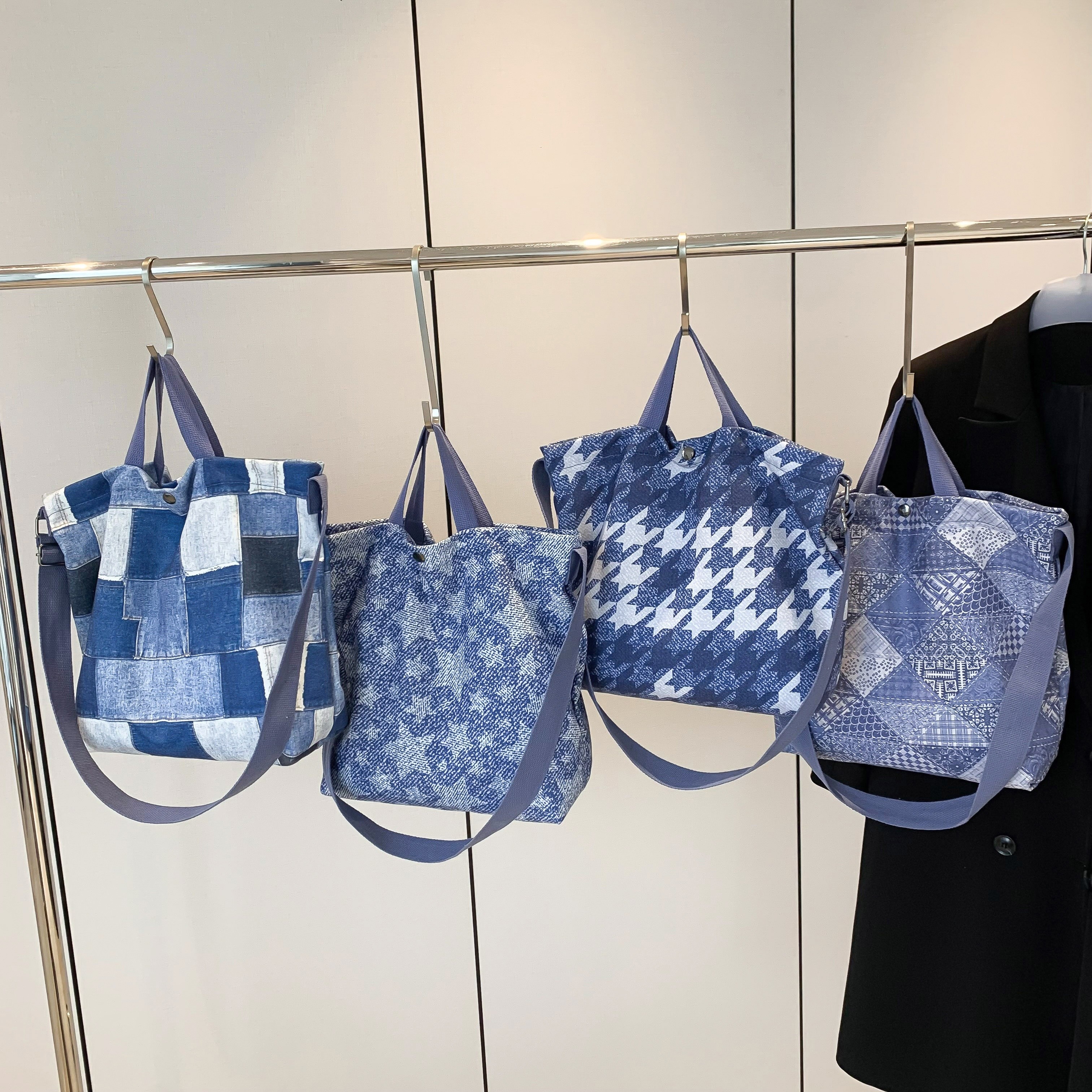 

Sacs fourre-tout en patchwork de denim, sacs à bandoulière en toile avec bretelles réglables, sacs à main tendance sous le bras, sacs à main artistiques et polyvalents pour femmes