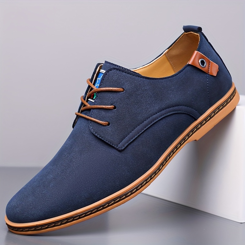 Mocasines sin Cordones para Hombre - Parte Superior Brillante y Marrón de Imitación, Zapatos Casuales de Negocios con Punta Chata, Correa con Hebilla en Tono Dorado y Suela de Goma - Para Todas las Estaciones, Versátiles para la Oficina y Ropa Semi-formal, Calzado de Oficina, Diseño Elegante, Calzado Duradero