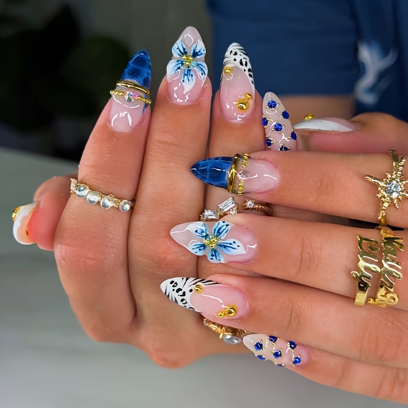 TEMU 10 stuks handgemaakte amandelvormige press-on nagels, transparante nude basis met wit & luipaard marineblauw, 3D blauw-witte bloemen, gouden