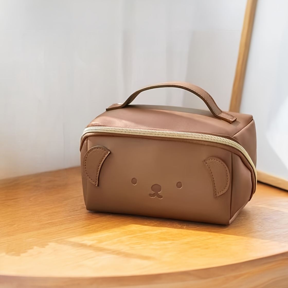 TEMU かわいいクマの顔コスメバッグ - ブラウンのトイレタリー、コンパクト付き旅行用メイクケース、日常使いやギフトに最適な小型ハンドヘルド