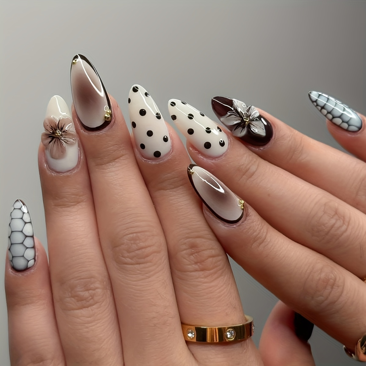 Image of 24pcs Autumn Dot Press-on Nails Almond Contrast Crocodile Pattern 3d Flower Print Polka Dot Nails Suitable For Women And Daily Wear Fake Nails With Jelly Glue 1pc 1 Rub Strip