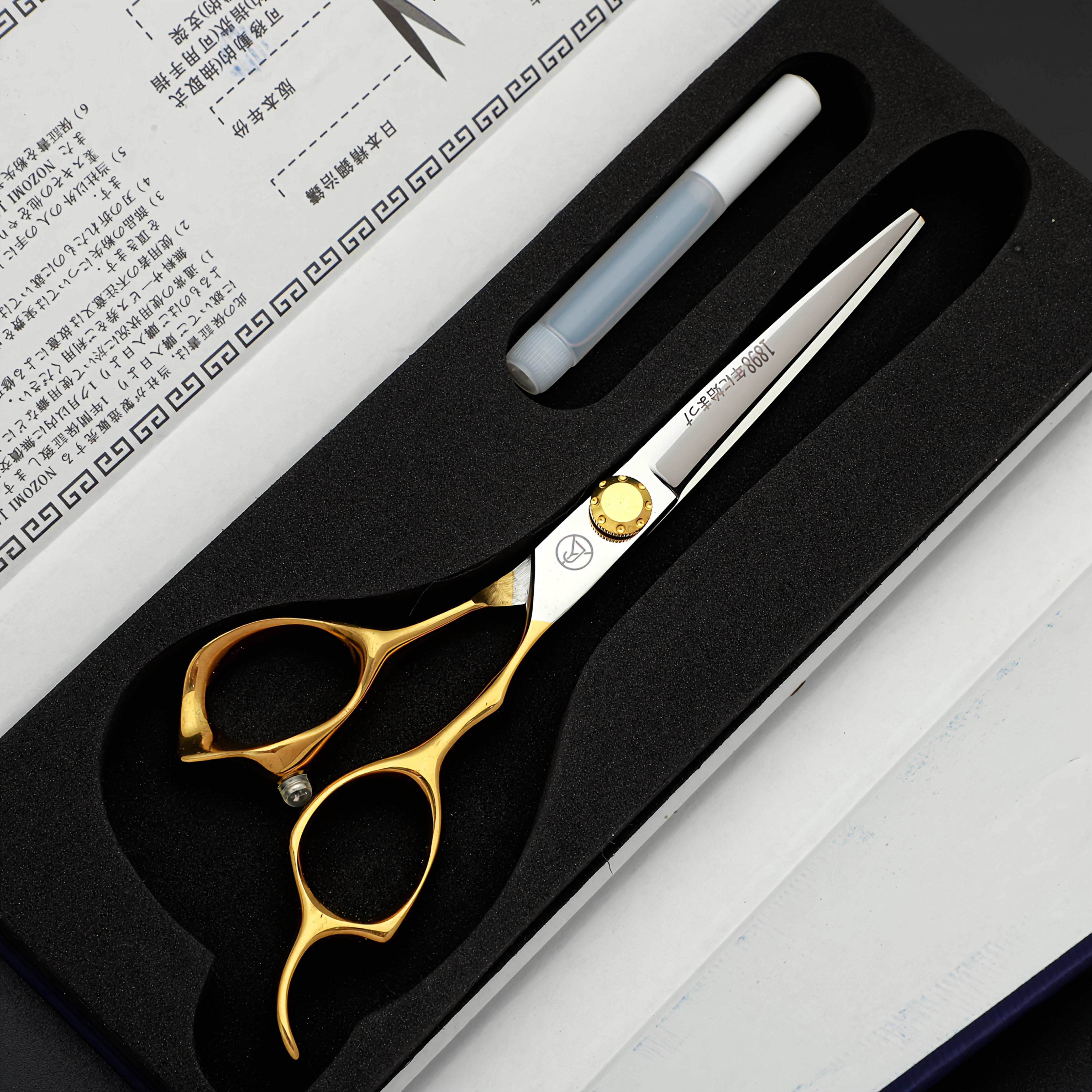 E-shop Premium () Hochwertige Haarschneidemaschine - 440C Edelstahl, rasierfeste Textur der Klingen, geeignet für Männer und Frauen, entwickelt für