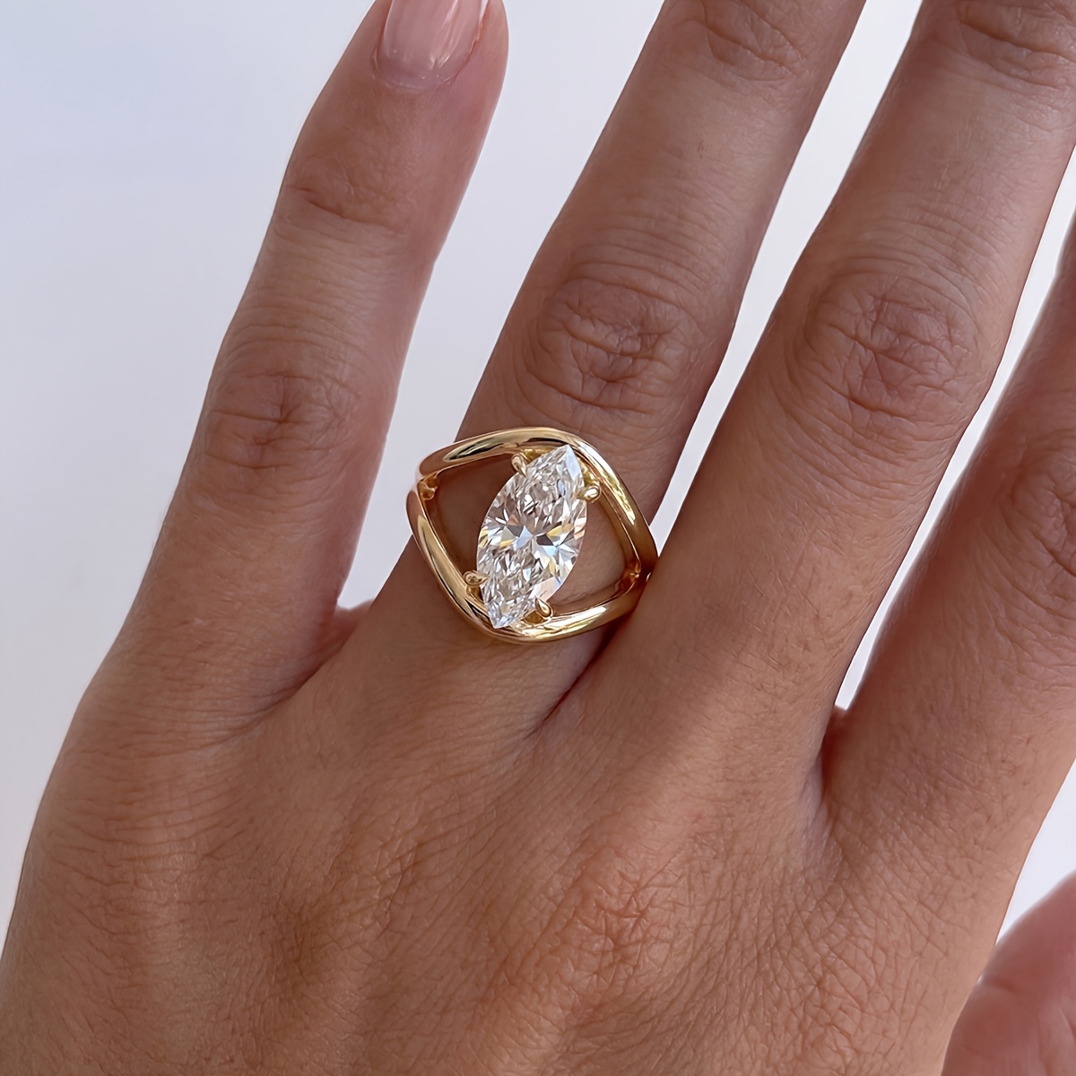 Women's Hollow Marquise Ring, Elegant Gift for All Occasions