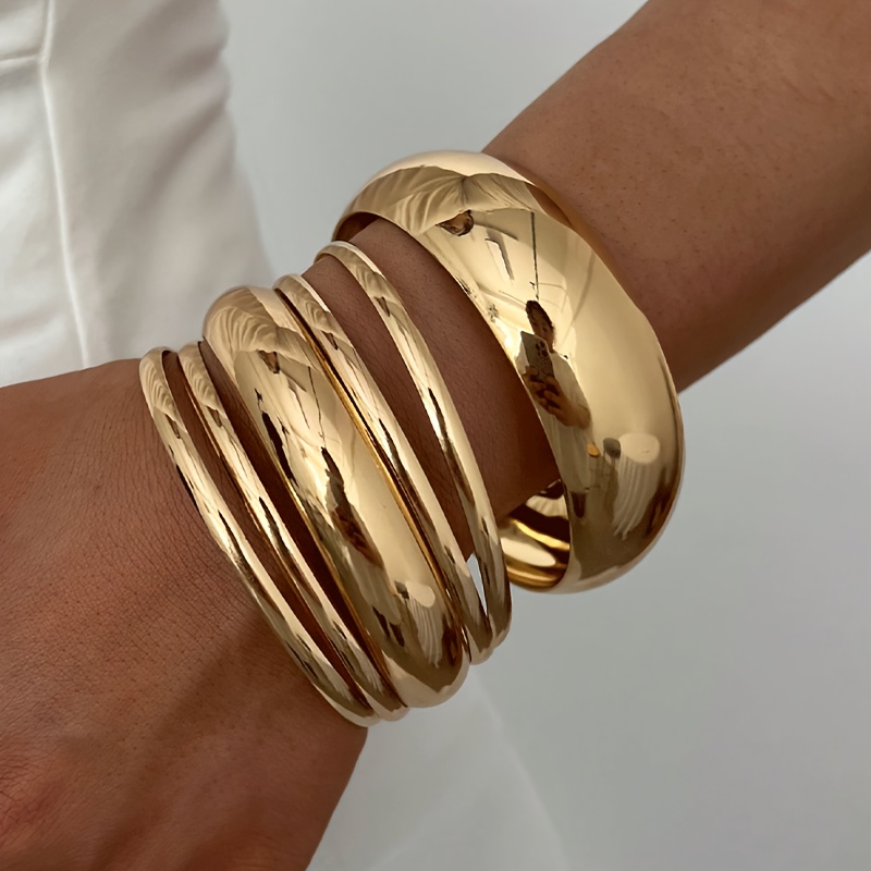 Image of 6pcs Vintage Elegant Wide Flat Metal Bracelet, Suitable For Women' Wear, Parties, Vacations, And Other Occasions, As A Gift