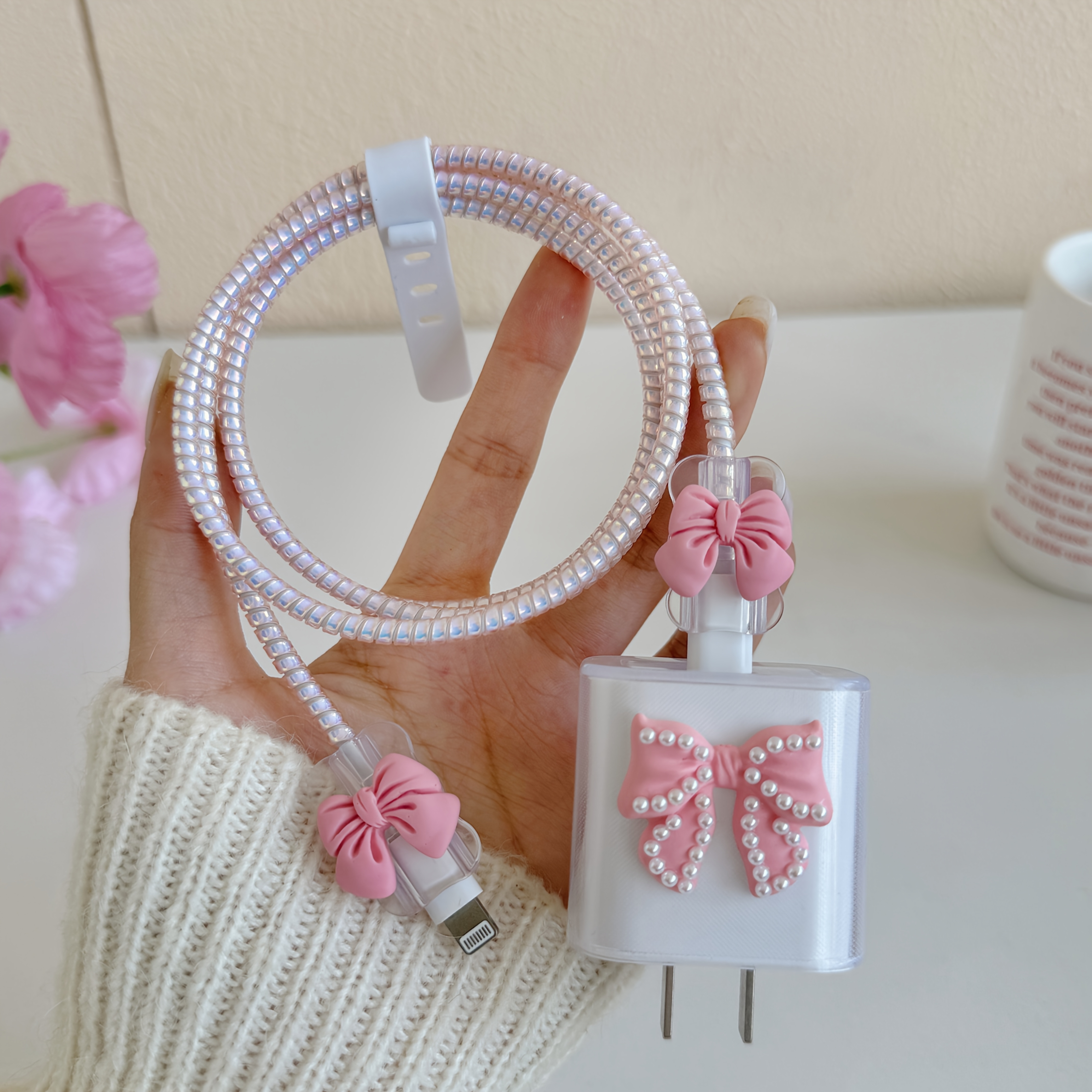 TEMU Set di protezione caricabatterie con tridimensionale a forma di con perle rosa, 5 pezzi. Cordino di protezione per cavo di ricarica, cover per