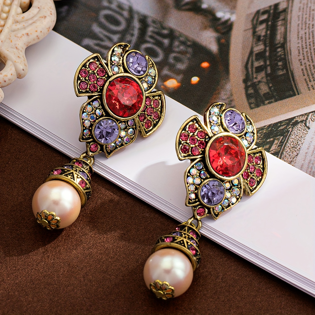 

1 Paire de Boucles d'Oreilles Vintage Élégantes à Motif Floral, de avec Strass et Perles , Aiguille d'Oreille en Acier Inoxydable, Design Géométrique de Style Cour, Ancienne Doré, au et aux Banquets