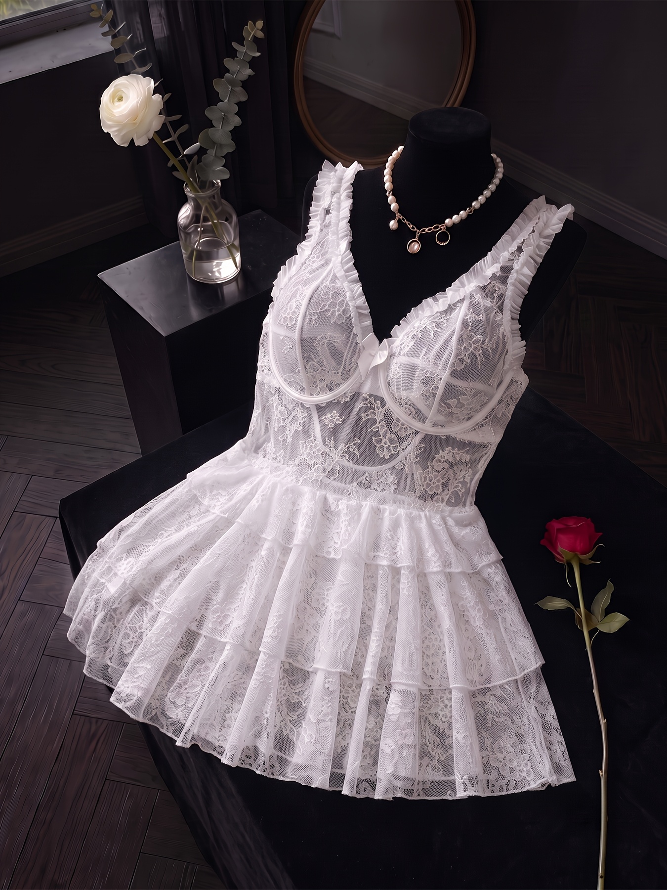 Artikelbild kuchenkleid im französischen stil mit spitze, trägern, mehrschichtigen rüschen, v-ausschnitt, rüschen-spaghettiträgern, kleiner schleifenschmuck auf der  , durchbrochenem rücken, süßem stil, leichtes atmungsaktives netz-negligé, bequemes kleider-set für date-atmosphäre