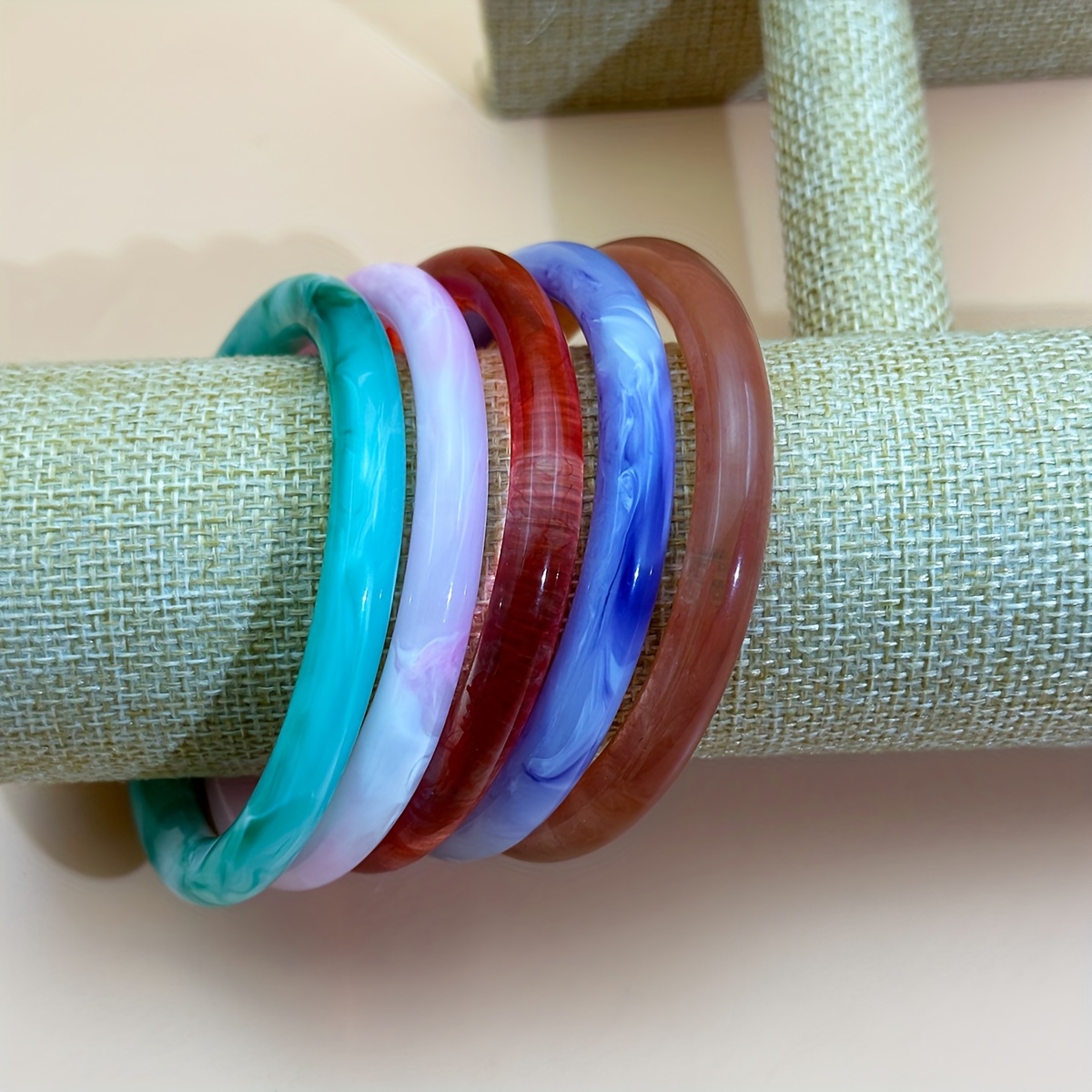 5pcs Gradient-Colored Resin Bangle Set, Stylish Gift
