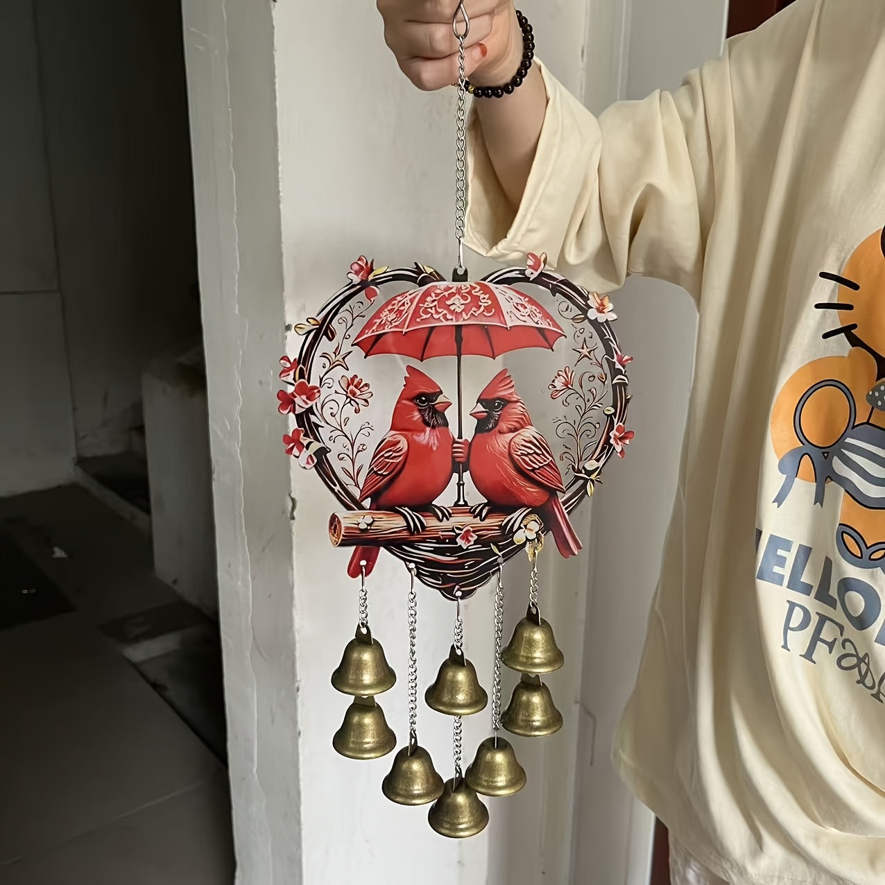 TEMU [Plat 2D] Carillon à Vent Cardinal avec Cloche, Ornement Décoratif Suspendu. Assemblé à , Carillon à Vent en Métal Mesurant 7,87 Pouces de