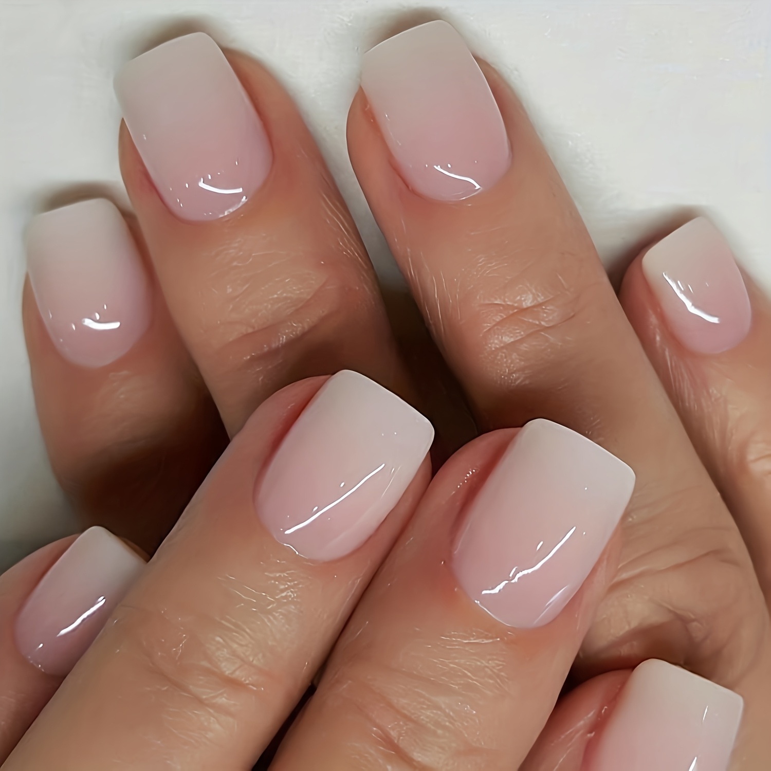 E-shop 120 Stk. Aufklebbare weiße Kurze Quadratische Nagelspitzen mit Farbverlauf, aus glänzendem Acryl-Material, wiederverwendbar. Geeignet für den ,