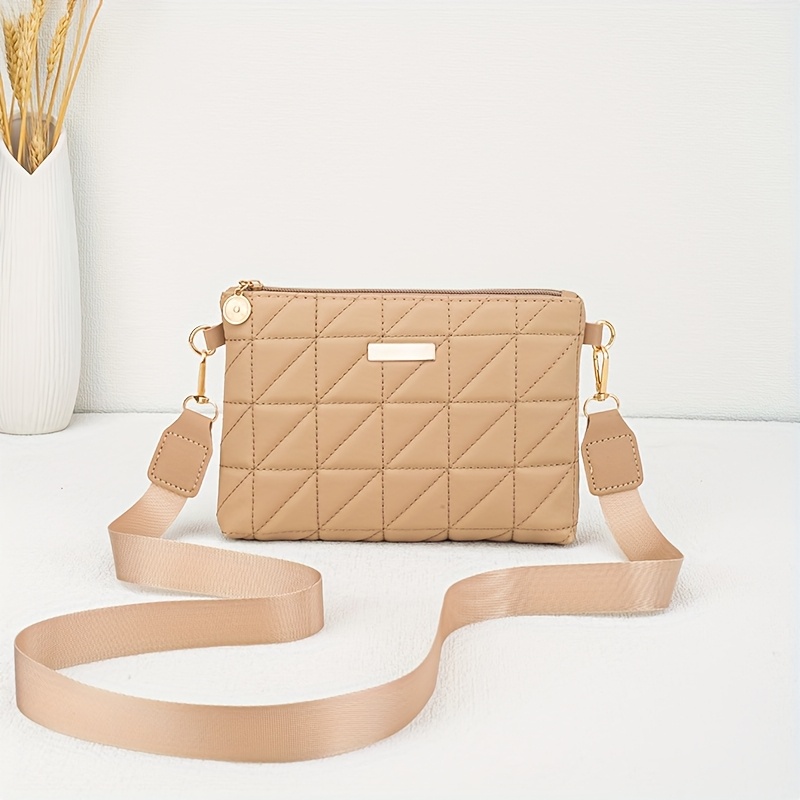 2025 New Women's Fashion Quilted Chevron Crossbody Bag - with Adjustable & Detachable Strap, Golden-Tone Hardware, Zipper Closure, Khaki/White/Black, Crossbody Purse, Versatile Travel Purse, Modern Accessory, Durable Polyester Lining, Everyday Handbag, Stylish Handbag, Highquality Stitching, Compact Handbag, Daily Essentials