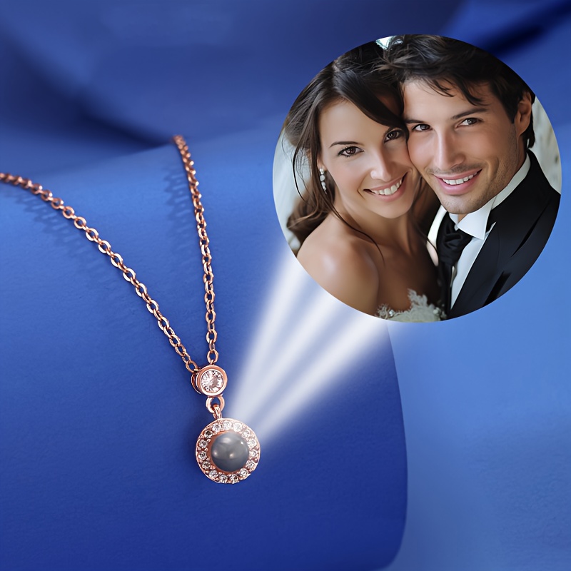 

Elegant Customized Photo Projection Necklace, Copper Round Cubic Zirconia Pendant Jewelry, Romantic Gifts For Women, Girlfriend, Wife Luxury Style