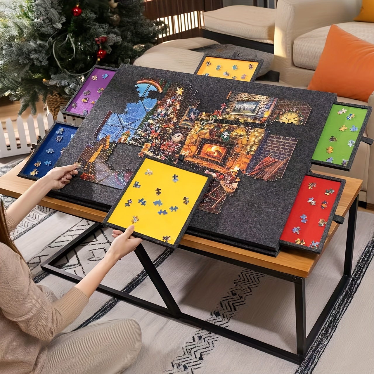 

A Suitable Puzzle Board For 1000pcs Puzzles, Featuring 6 Drawers And An Design. It Includes A 2-in-1 Stand And Cover, Made Of Lightweight Felt, Ideal For Adults And Portable For Puzzle Enthusiasts.