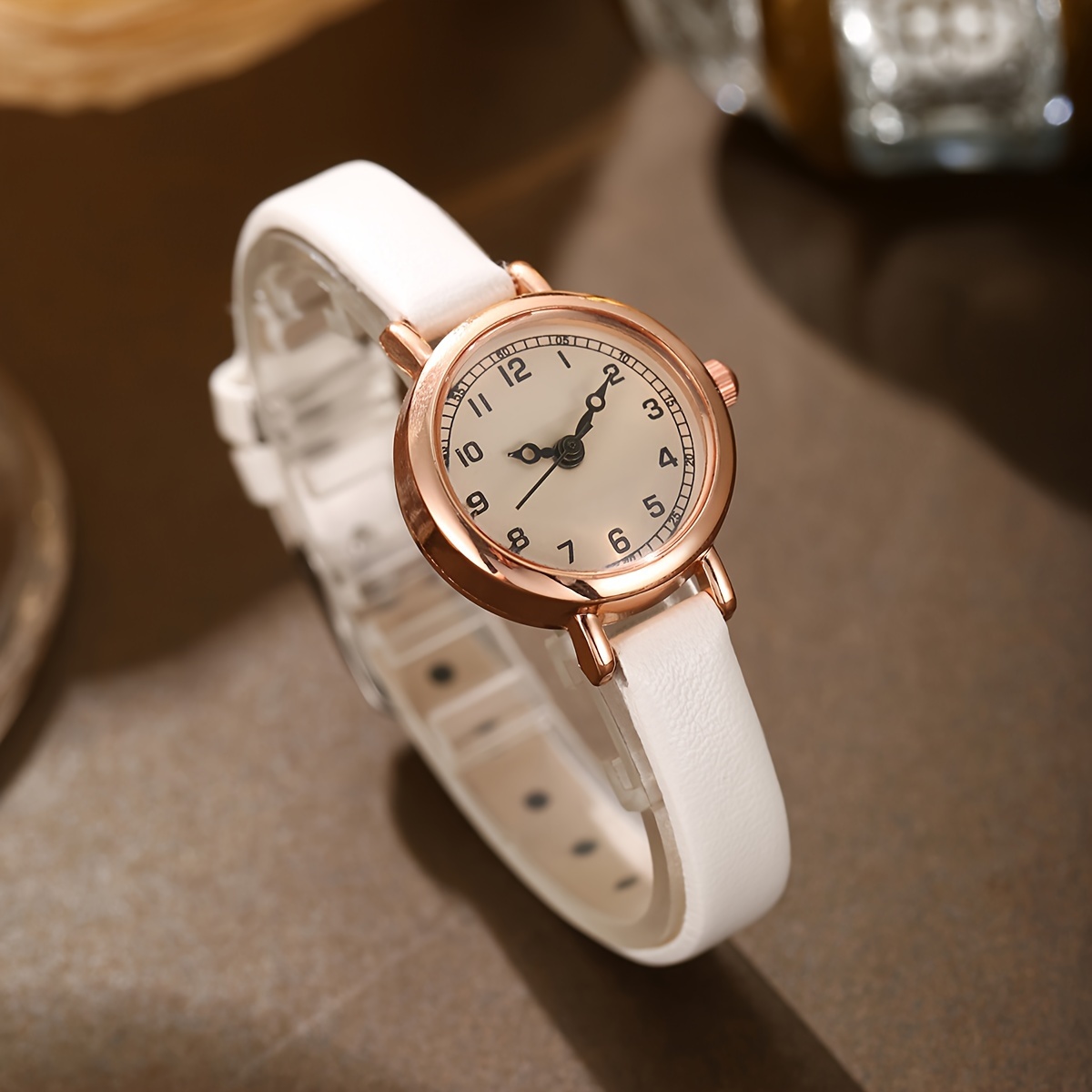Women Vintage Inspired Quartz Watch white Pu Leather Strap  display picture 1