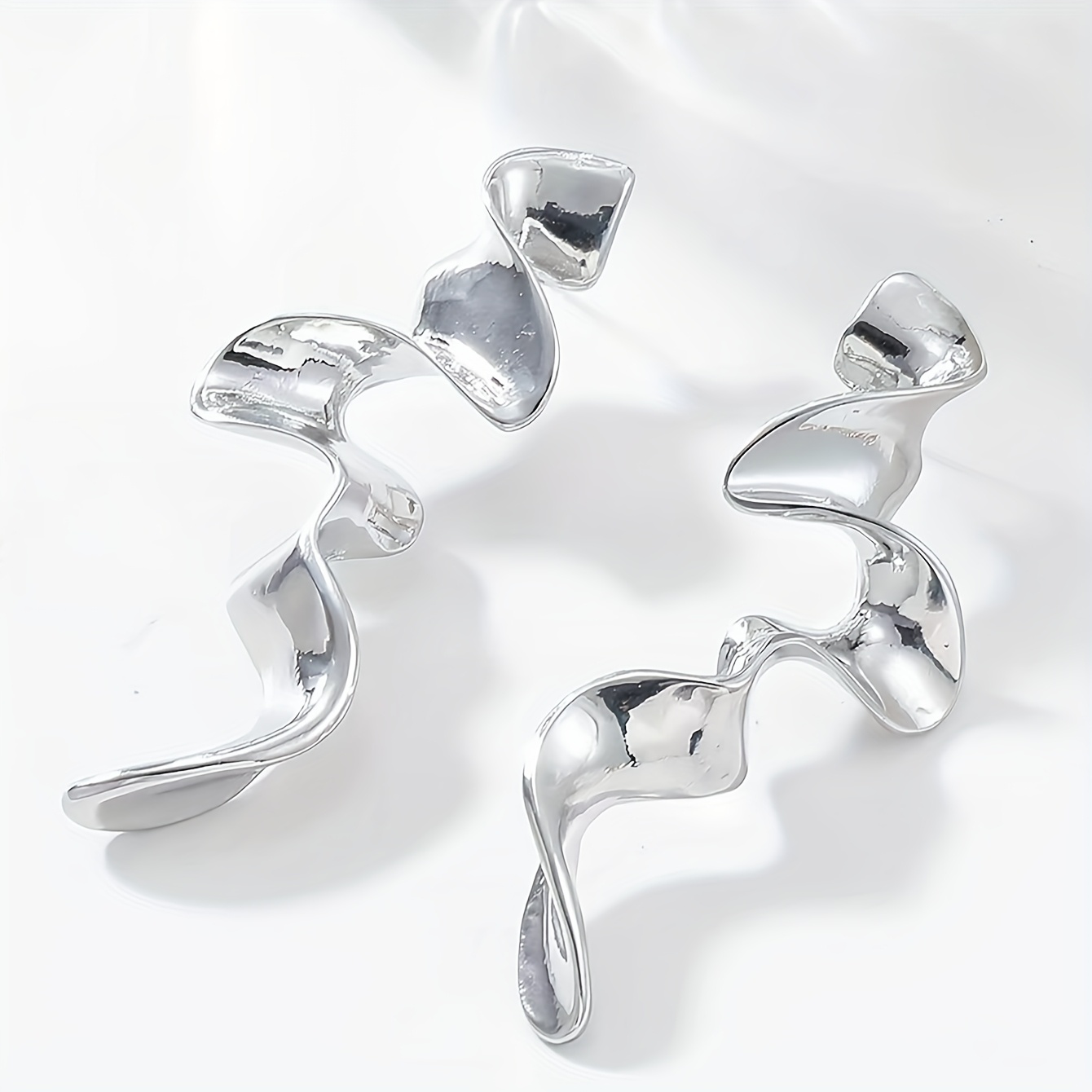 TEMU Un par de pendientes colgantes forma , diseñados de forma única para mujer, disponibles en dos colores, elegantes y personalizados, perfectos