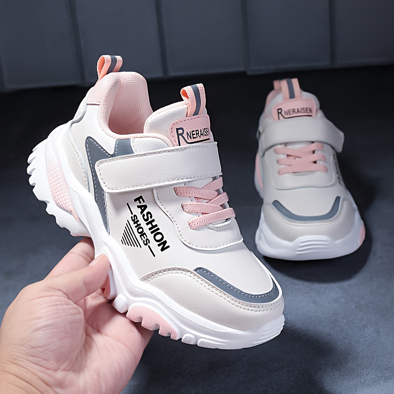 In 2026, a Stylish And Classic Pair of Soft, Lightweight, Shock-Absorbing, Breathable, And Moisture-Wicking Running Shoes Will Feel Like a Hug, Perfect for Casual Outdoor Sports. These Shoes Are Also Ideal for Cool Performances During Campus Enterta