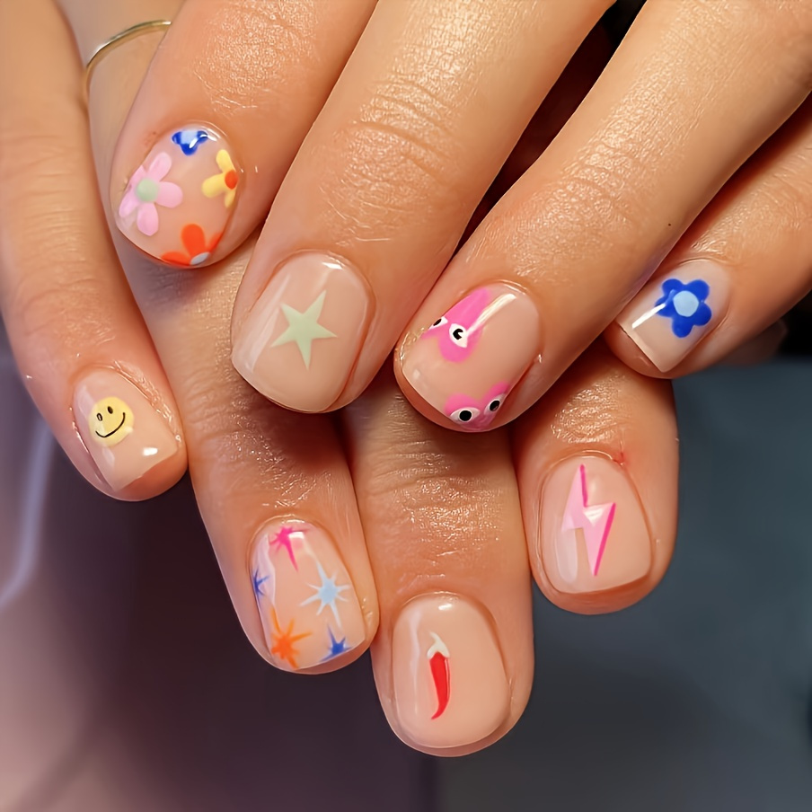 

24pcs Short Wearable Nail Art, Multi-color Designs With Hearts, Flowers, Plaid, Smiley Faces, Butterflies, Lightning, Eyes, Fashion Press-on Nails Set