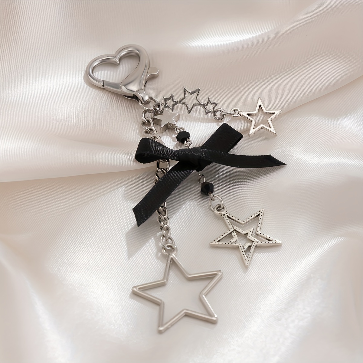 

Valentine's Day Punk Star-shaped Fabric Keychain With Lobster Clasp, Decorative Ladies Key Ring With Black Bow And Star Charms, Single Piece Gift For Friends