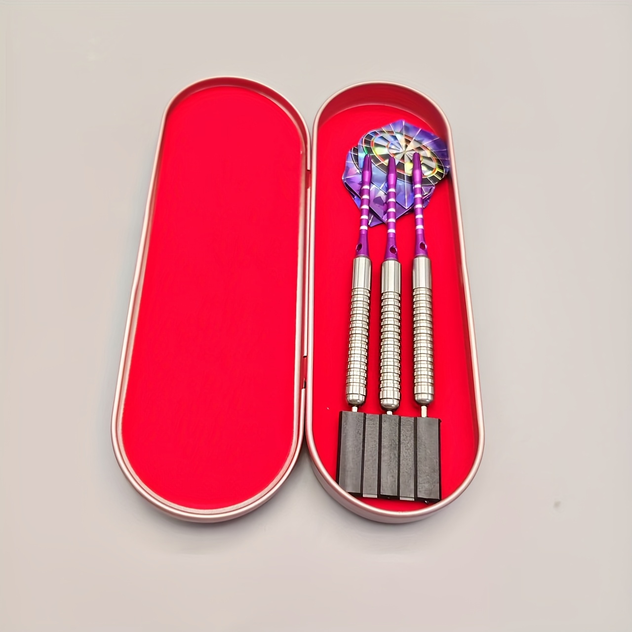 Professionele Dartset met Stalen Punt, met 3 Darts van 21 Gram, Vliegers, Geribbelde Aluminium Schachten, Beschermer/1 stuks IJzeren Doos Set
