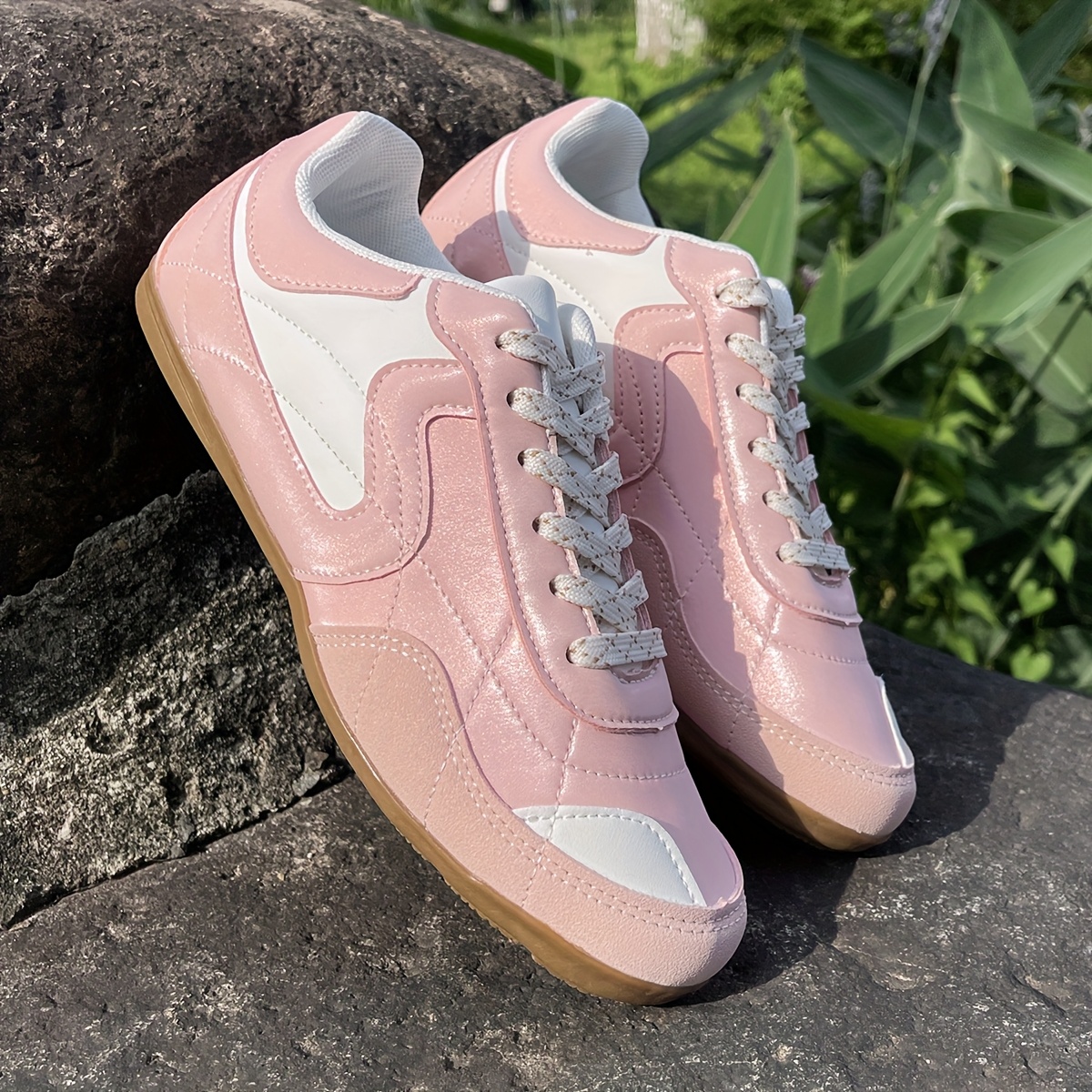 Women's Bowling Shoes - Leather-Look Lightweight Trainers With Non-Slip & Sliding Soles