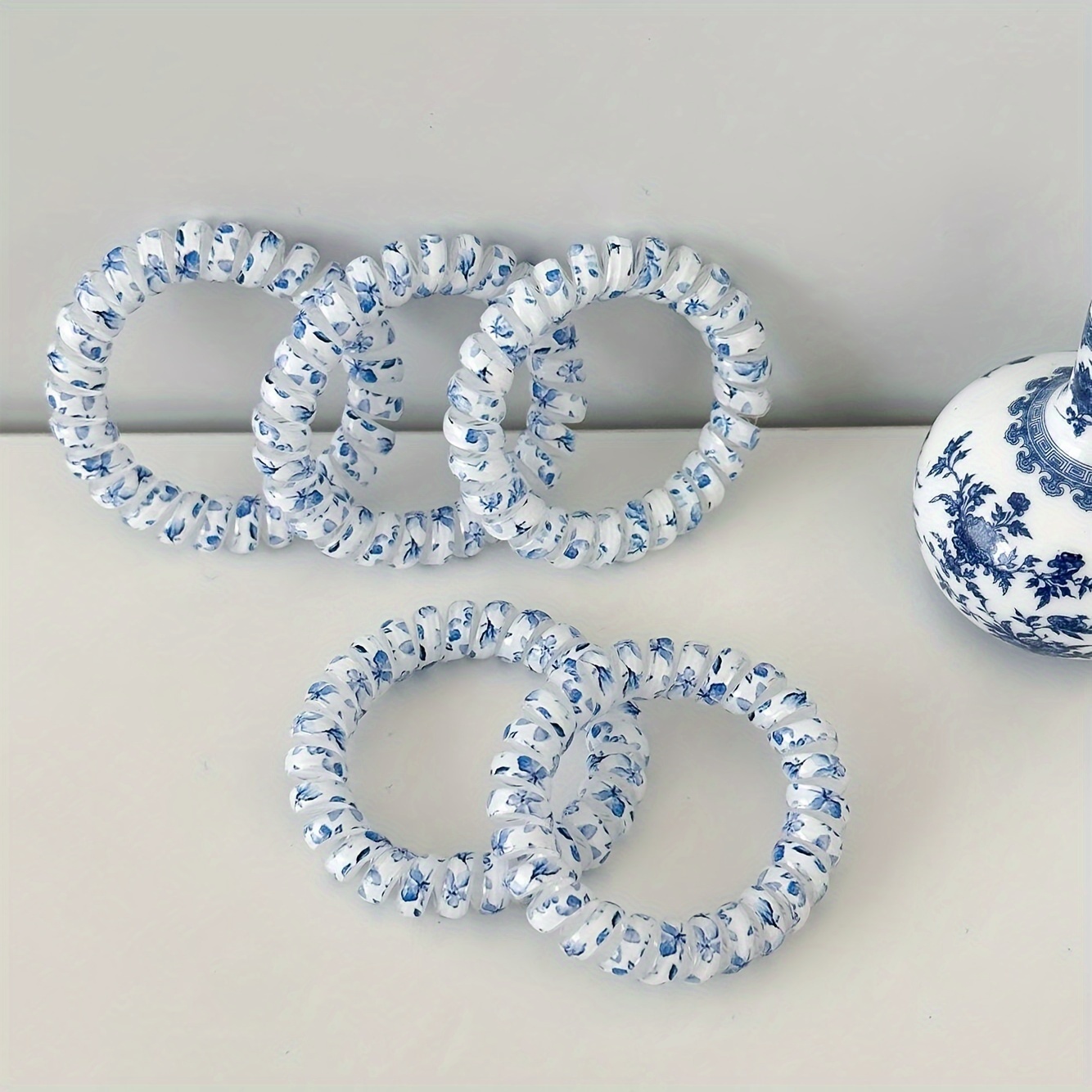 

5pcs Elegant Chinese Style Hair Ties, Blue And White Porcelain Spiral Coil Hair Bands For Women, Phone Cord French Design, Suitable For Hair