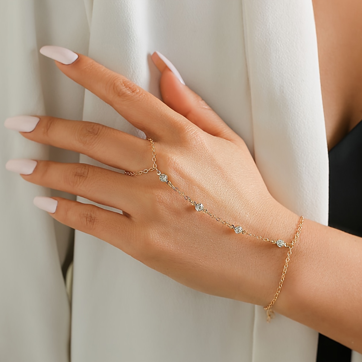 

Elegant Fashion Women's Rhinestone Studded Hand Chain, Geometric Blingbling Metal Hand Jewelry, Simple Style, Adjustable Finger Bracelet Accessory