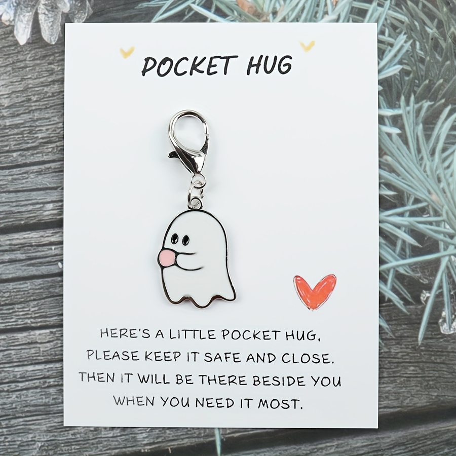 A Small Keychain Featuring A Heart, Made Of Alloy, Perfect For Halloween. This Keyring Includes An Uplifting Pocket Hug And Serves As A Fun Accessory For Bags. An Ideal Gift For Teenage And