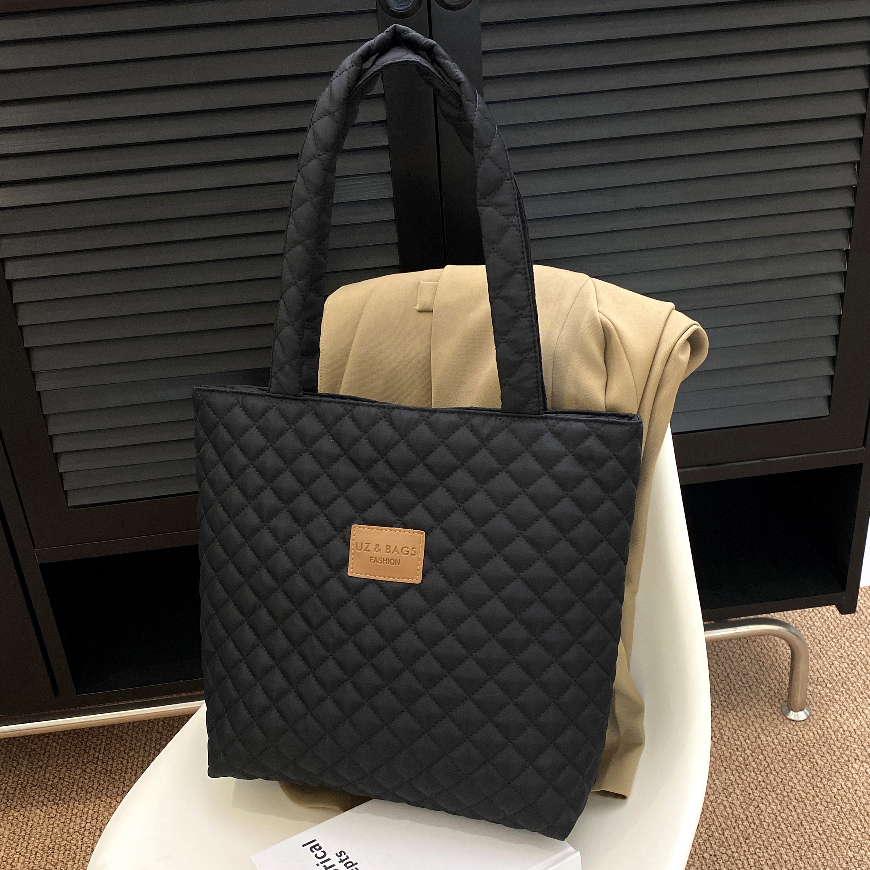 Image of Luxurious Rhombus Quilted Women's Shoulder Bag, Commuter Shoulder Tote Bag