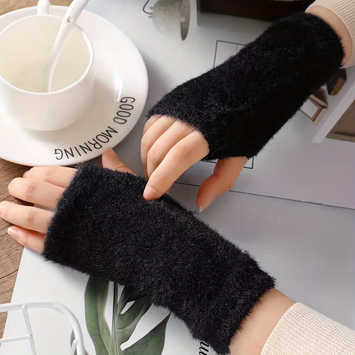 

1 Pair Of Cozy Acrylic Fingerless Knit Gloves For Women - Soft, Warm Plush Wrist Coverage, Solid Color Black, Ideal For Autumn & Winter Outdoor Activities, Work, And Study, Gloves For Cold Weather