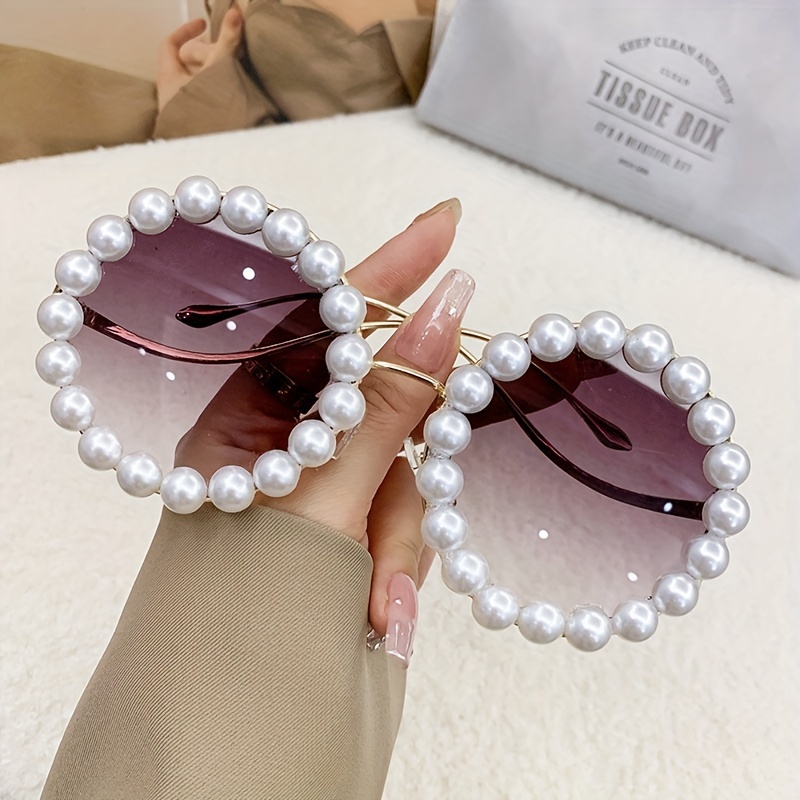 

Pearl Inlaid Round Fashion Glasses For Women Men Anti Glare Sun Shades Glasses For Driving Beach Travel