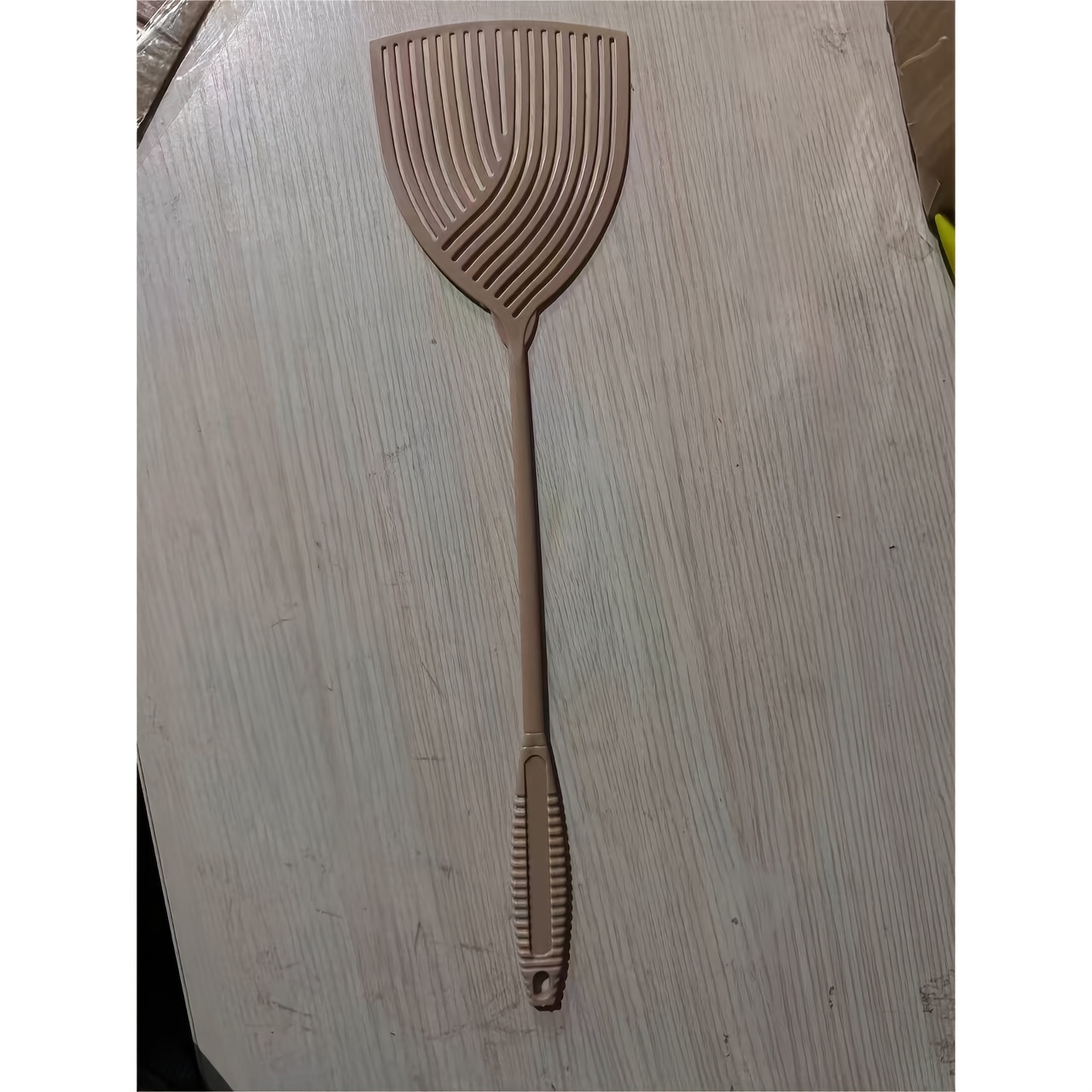 TEMU Premium Thickened User-friendly Durable Striped Plastic Swatter - A Killing Tool. Long Handle With Textured Surface, Easy To Grip. Used Indoors