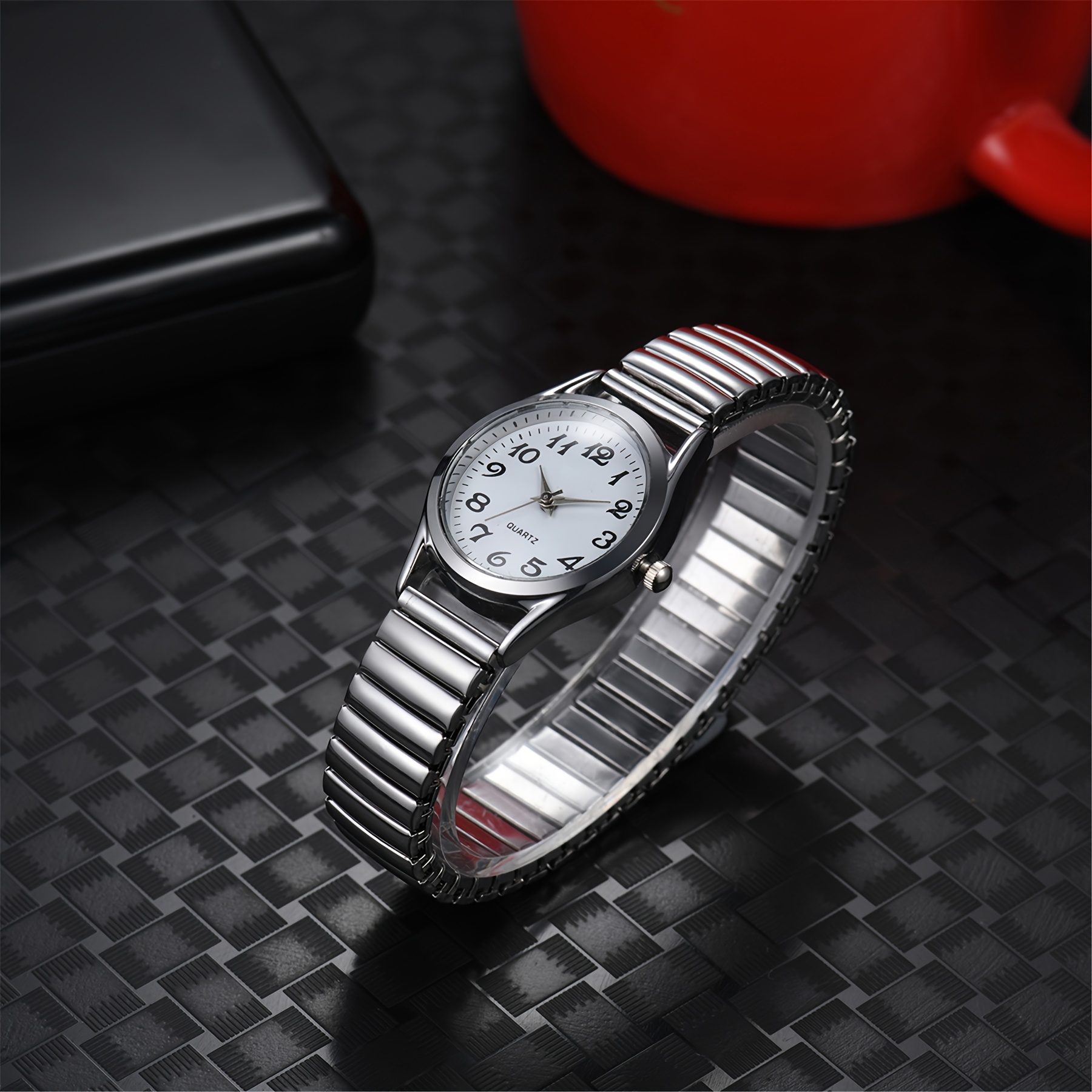 Image of Fashionable And Individual Large Number Dial, Strong Elastic Band, Ladies' Ultra-thin Quartz Watch, Ladies' Gift