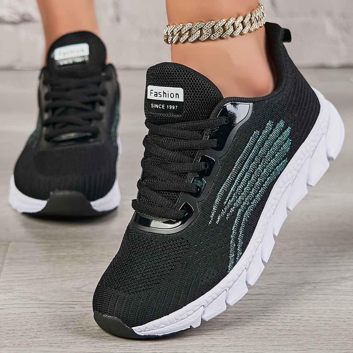 womens stylish solid color running shoes breathable non slip sports shoes lightweight and comfortable outdoor sneakers Product details 8