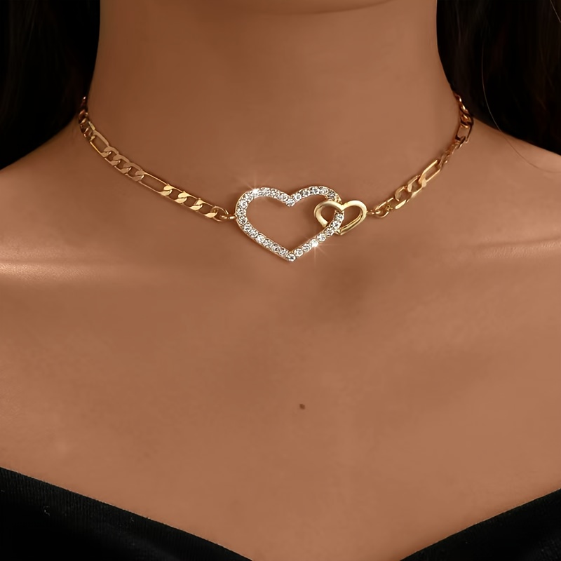 Image of A Stylish And Elegant Hollow -shaped Choker Necklace, With Rhinestones, Perfect For Women To Wear At Daily Parties Or As A Gift