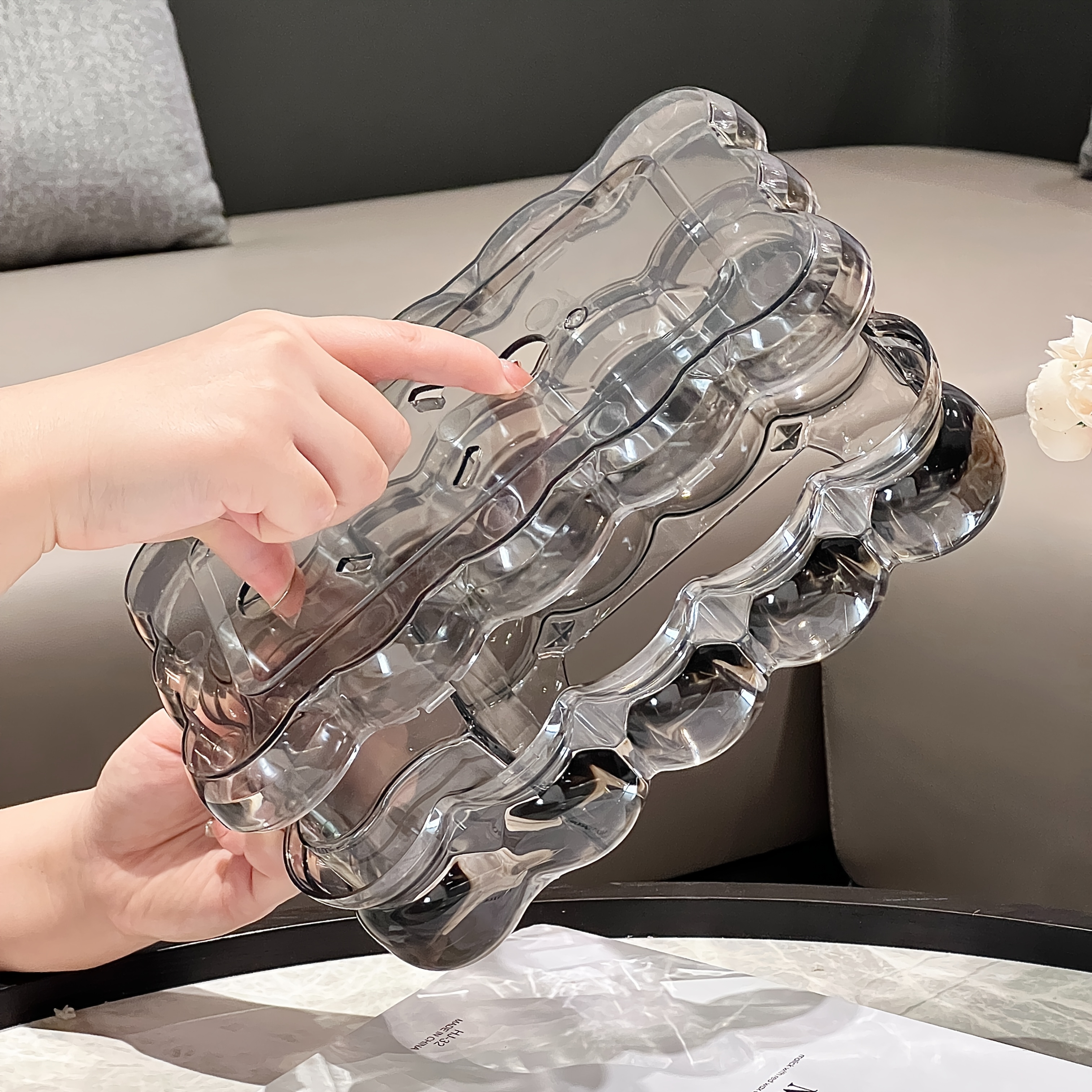 1pc elegant clear plastic tissue box holder with two storage compartments and rabbit accents cloud shaped home decor storage box for living room bedroom office kitchen and dining area storage and decor Product details 3